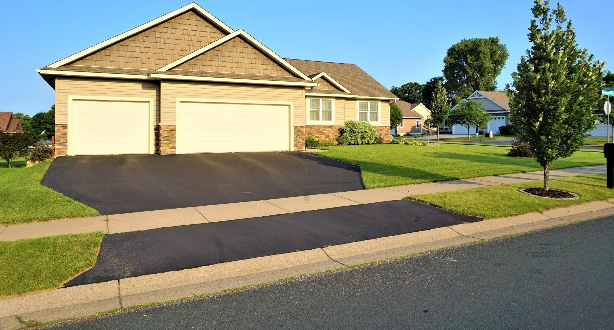 2035 Greenwood Valley Dr, Troy, WI 54022-4878