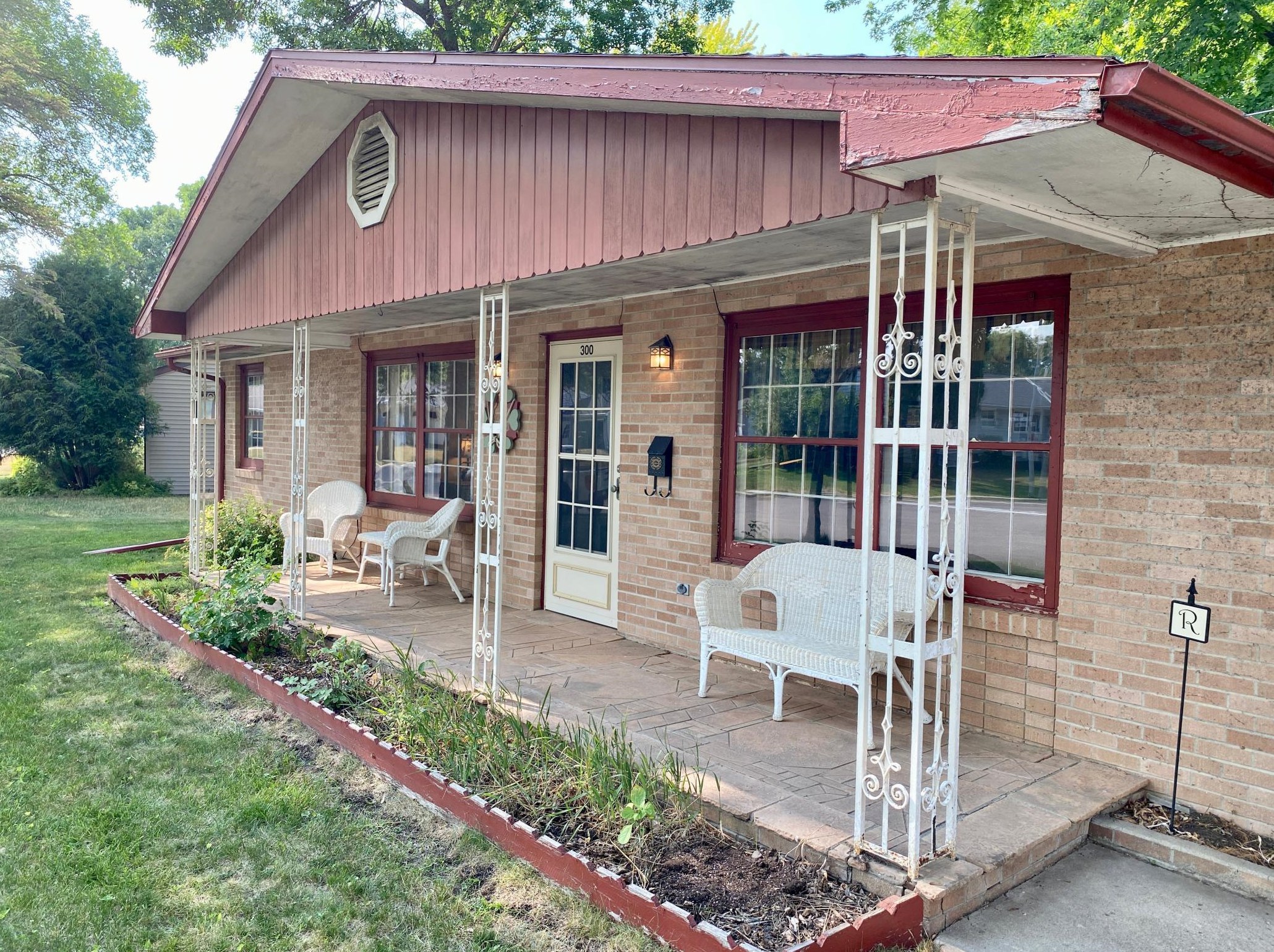 300 Hillcrest Ave, Olivia, MN 56277
