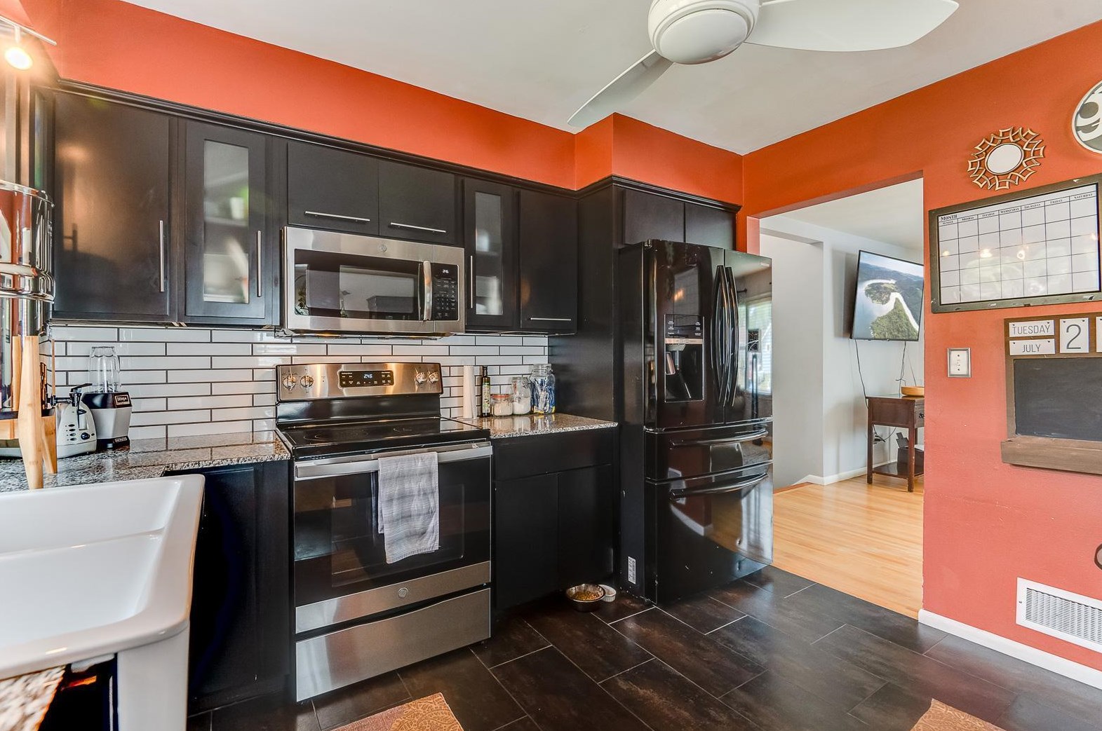 1545 Winchell St, Saint Paul MN  55106-1451 exterior