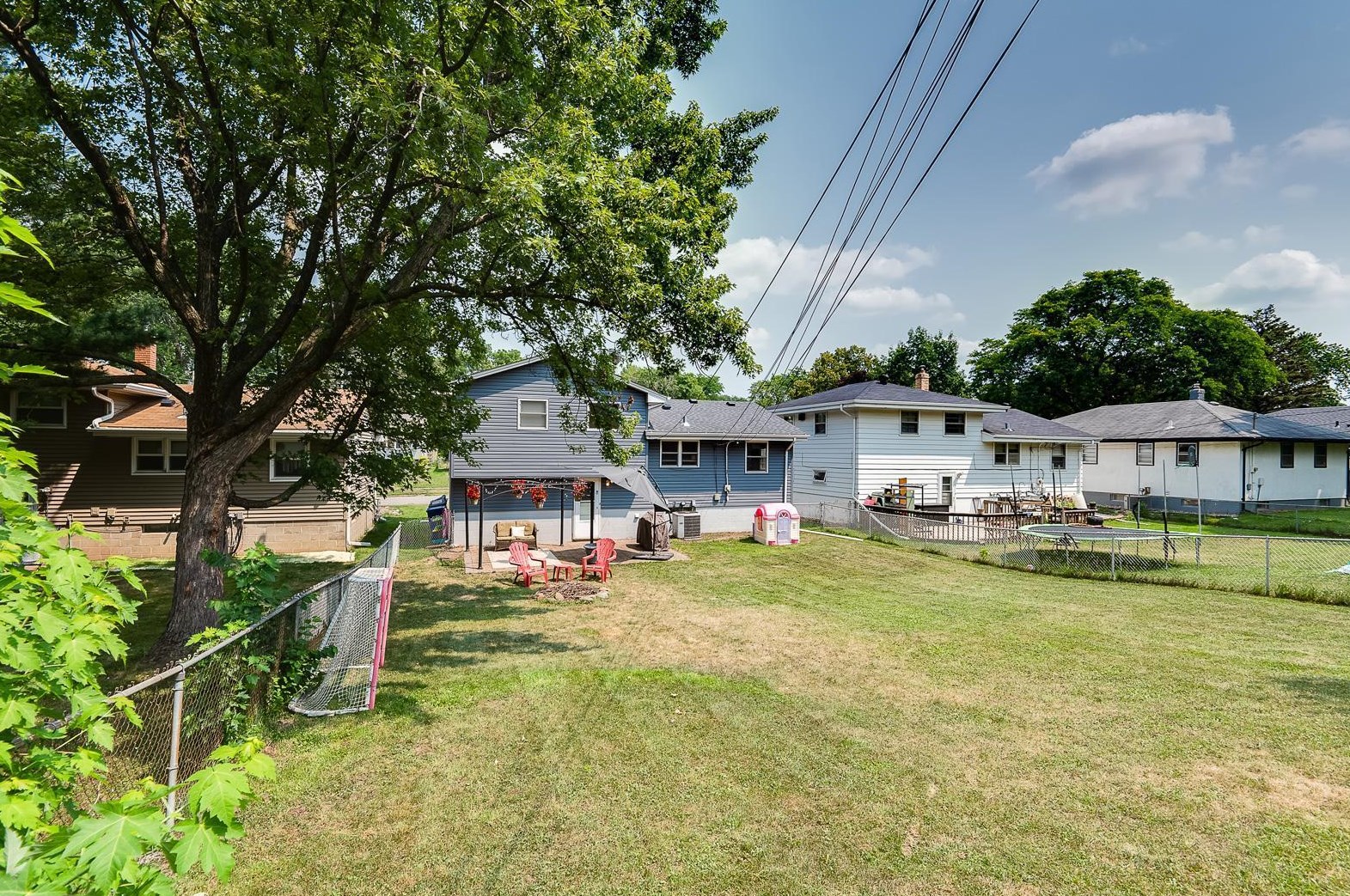 1545 Winchell St, Saint Paul MN  55106-1451 exterior