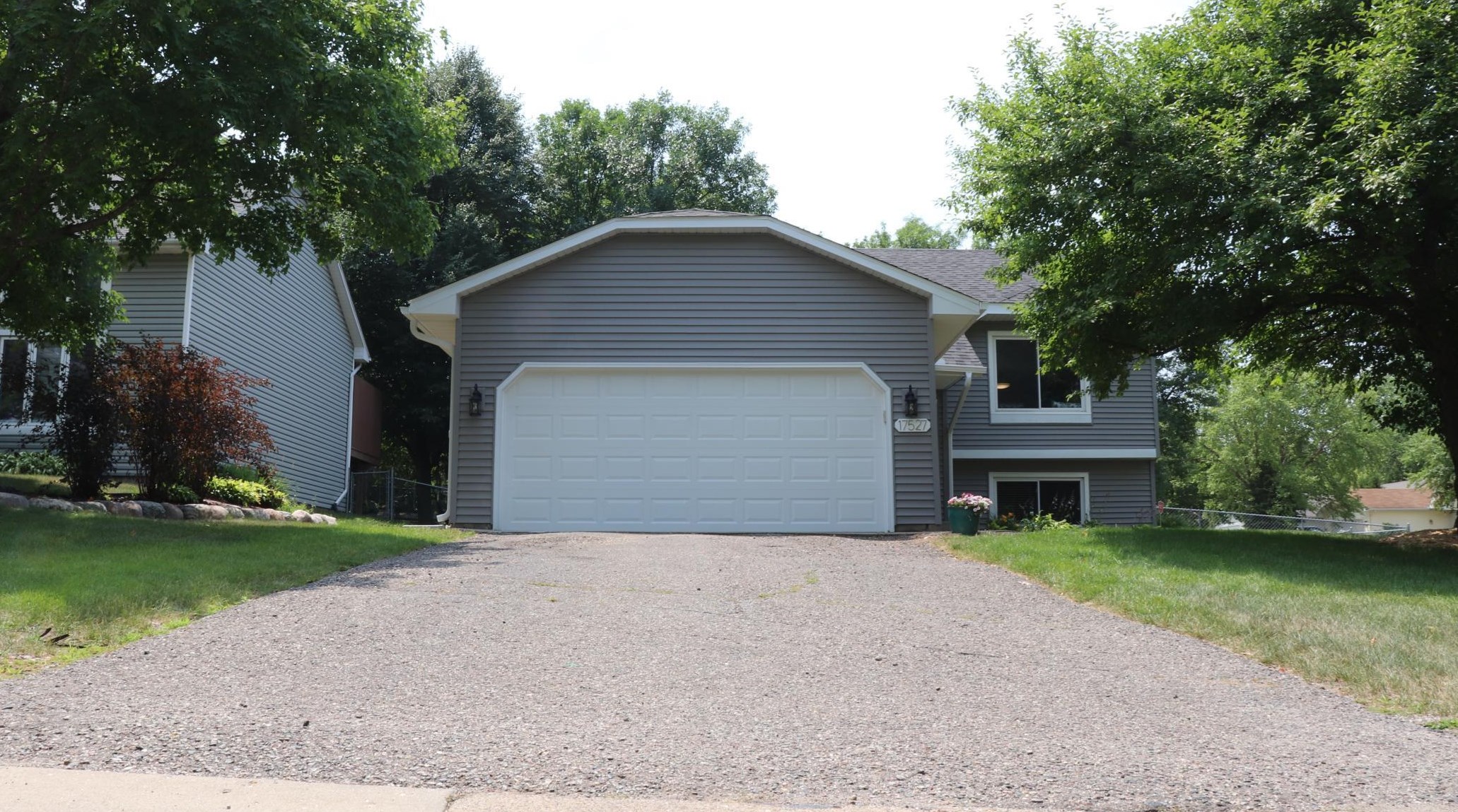 17527 Cherry Dr, Edina, MN 55346-1238
