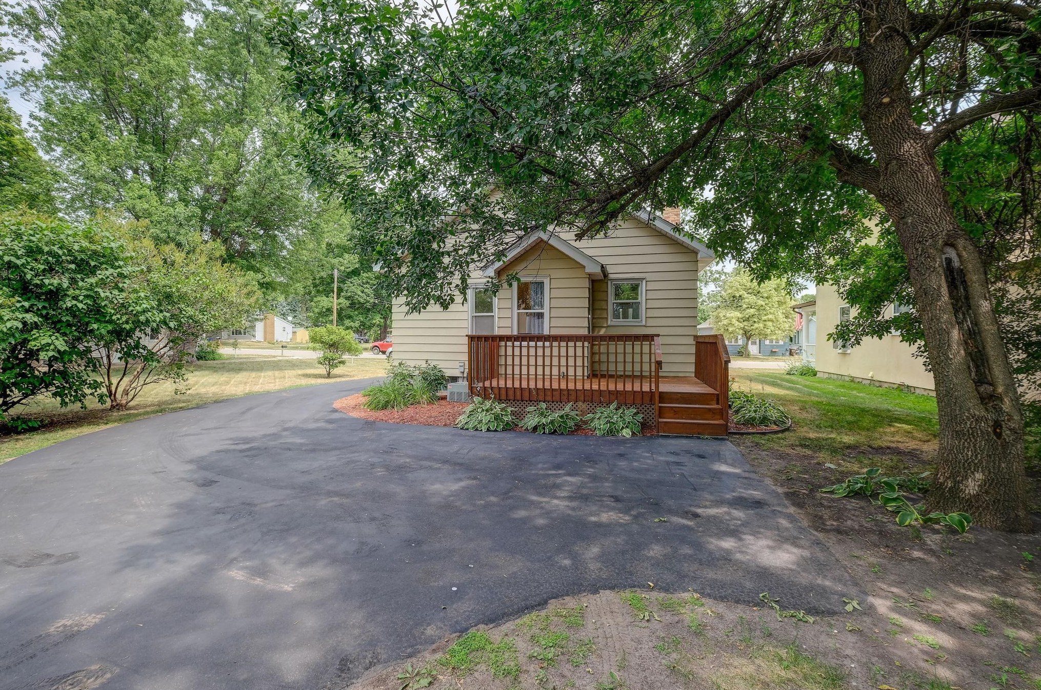 44 Linden Ave, Maple Lake, MN 55358-3541