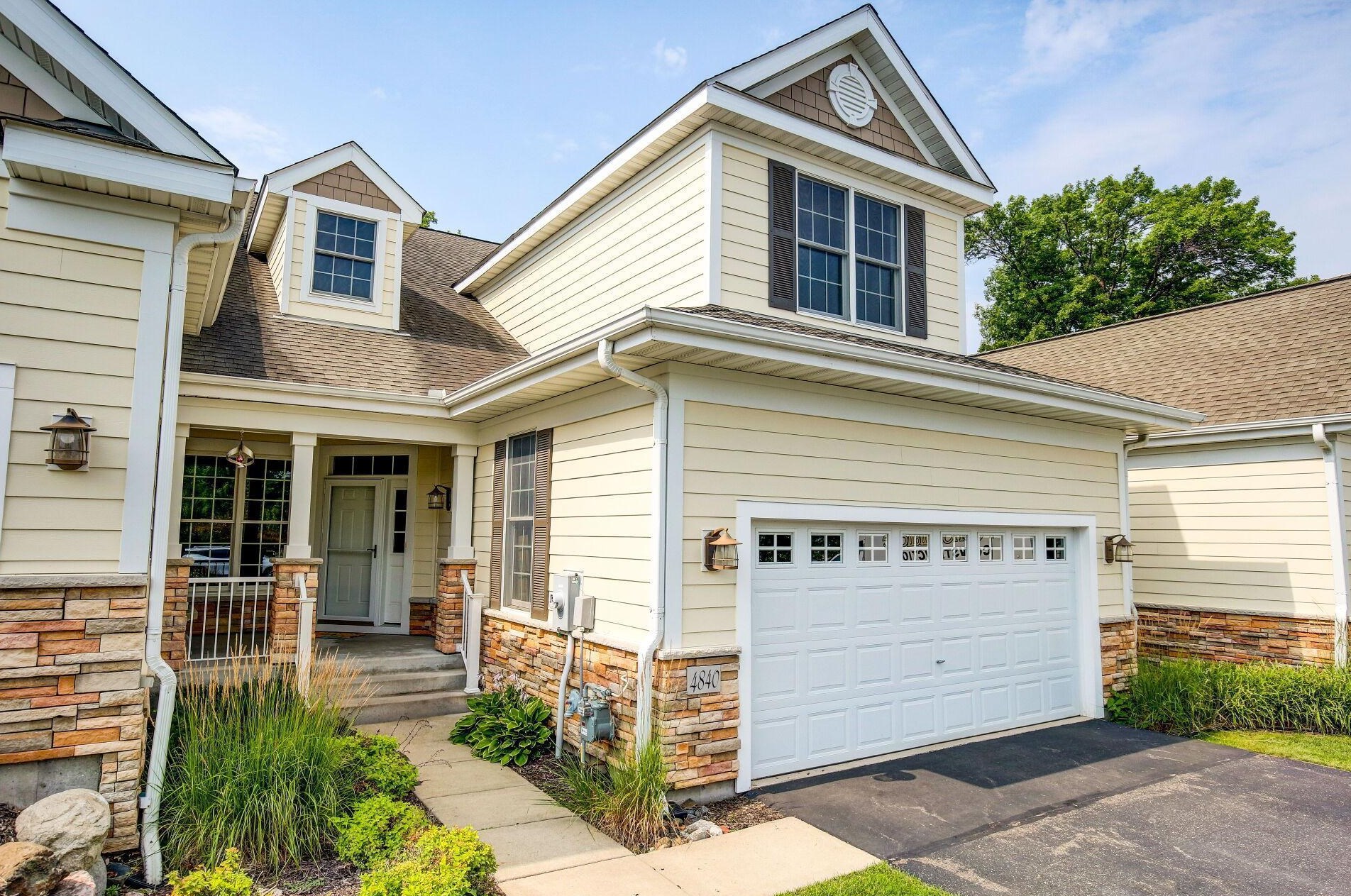 4840 Steeplechase Cir, Saint Paul, MN 55122-2965
