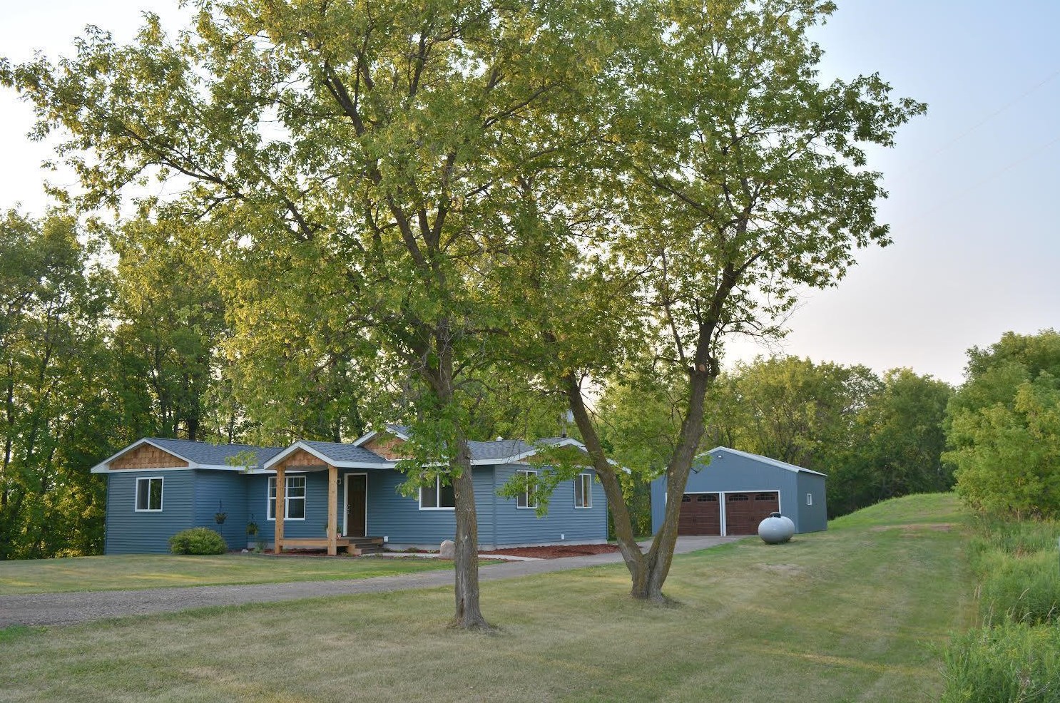 1425 County Road 6 Ne, Stanford, MN 55080
