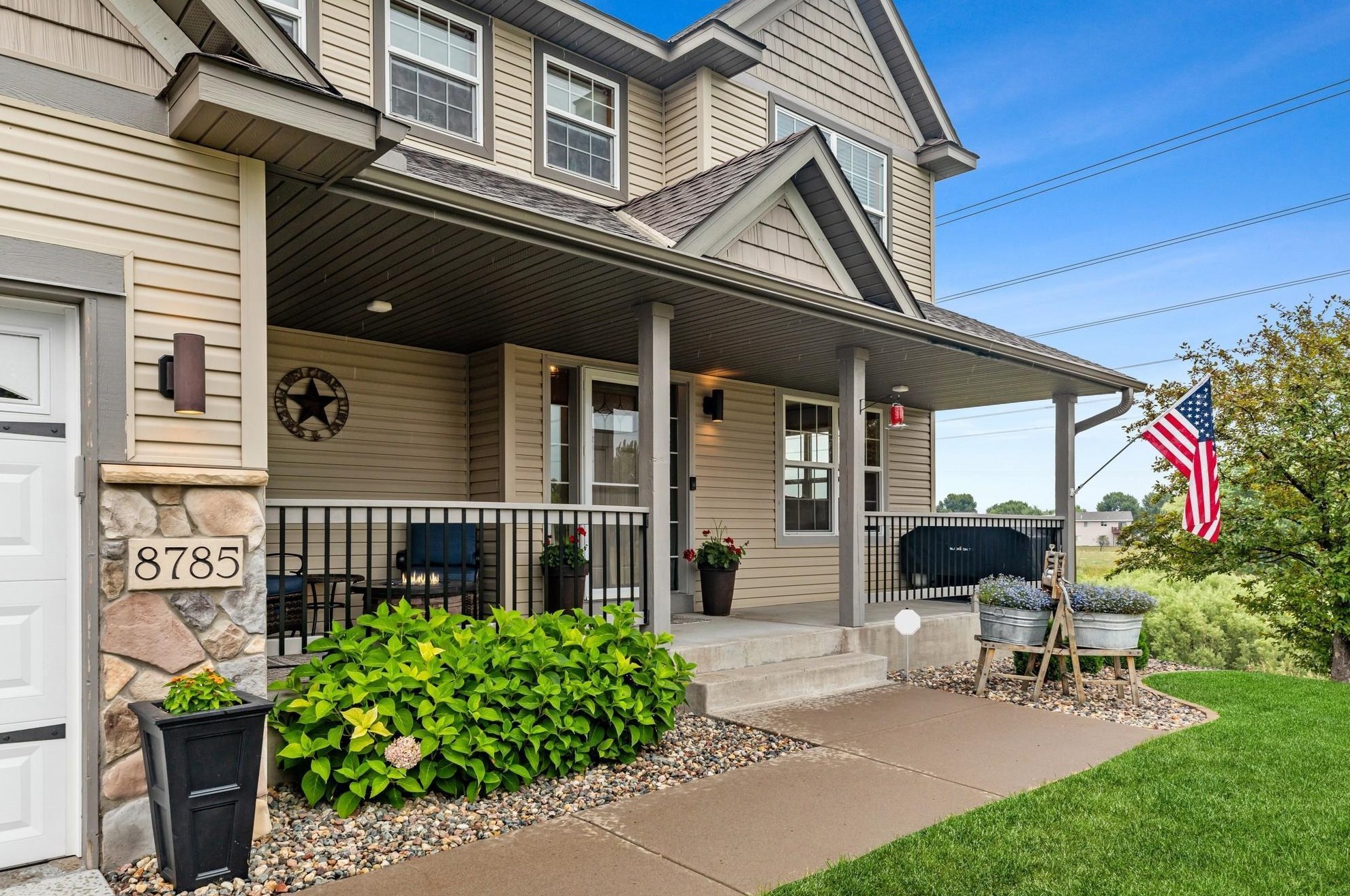 8785 Fairhill Ln, Monticello, MN 55362