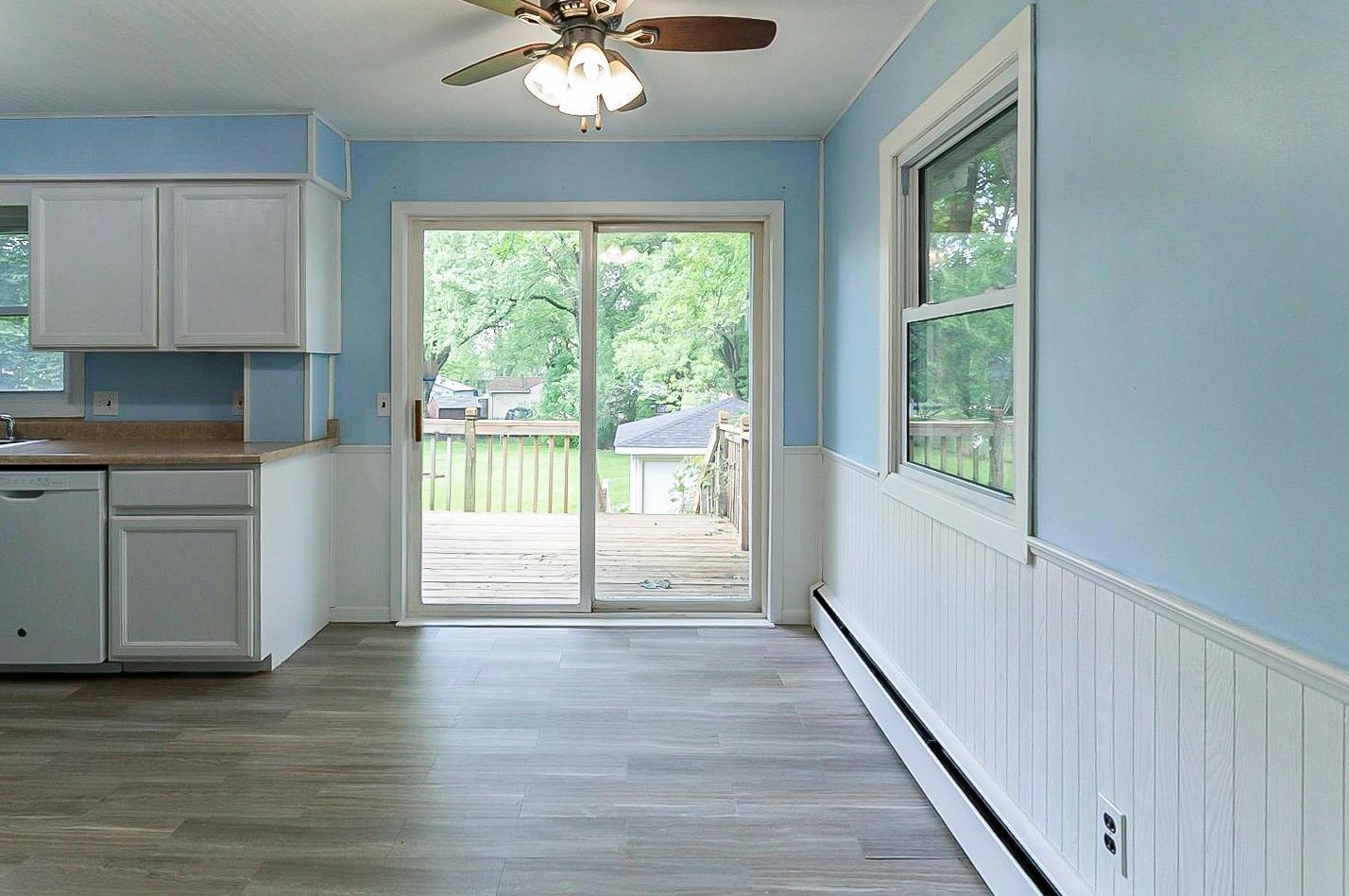 206 2nd St, Dodge Center MN 55927-9101 exterior