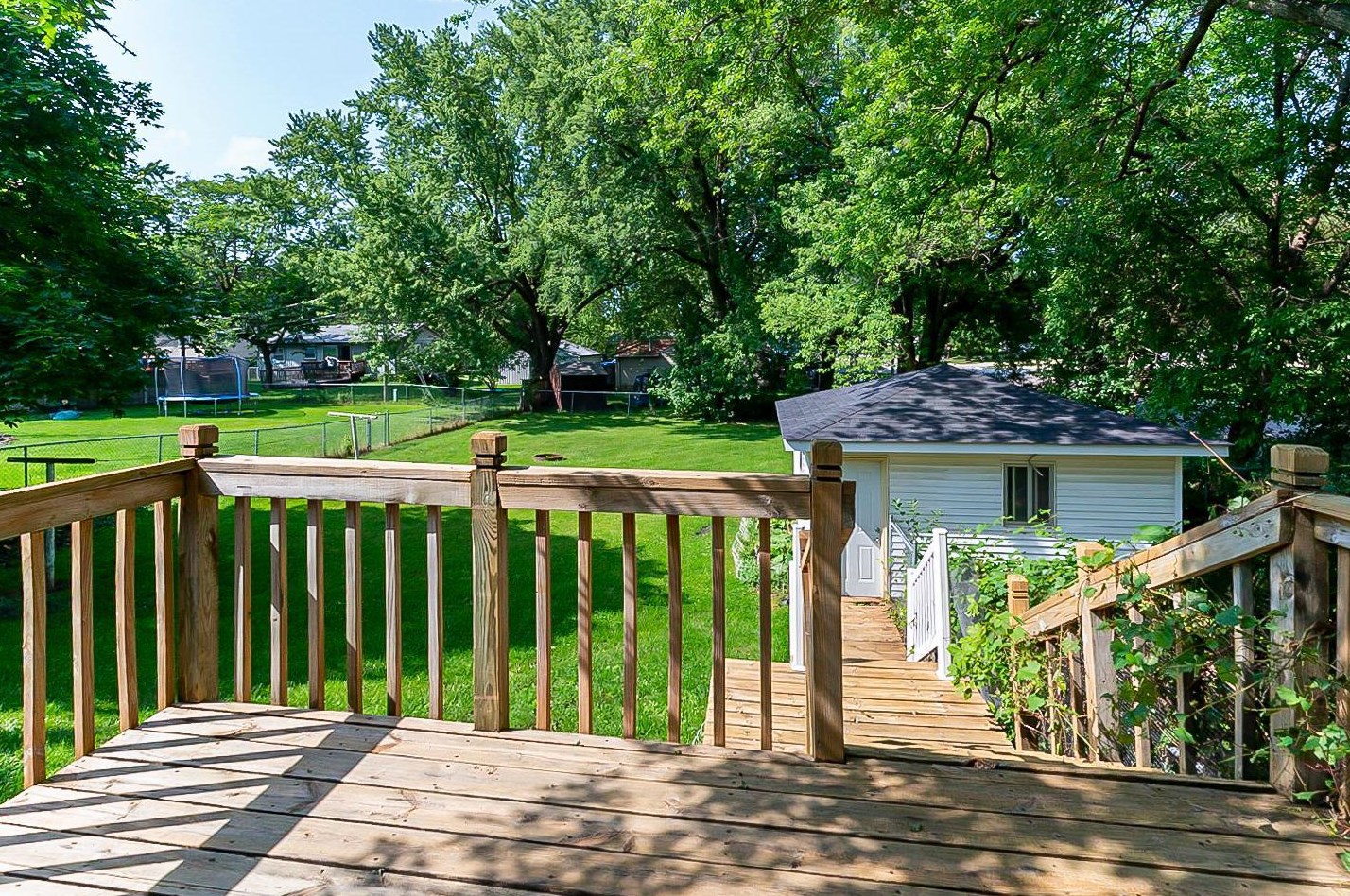 206 2nd St, Dodge Center MN 55927-9101 exterior