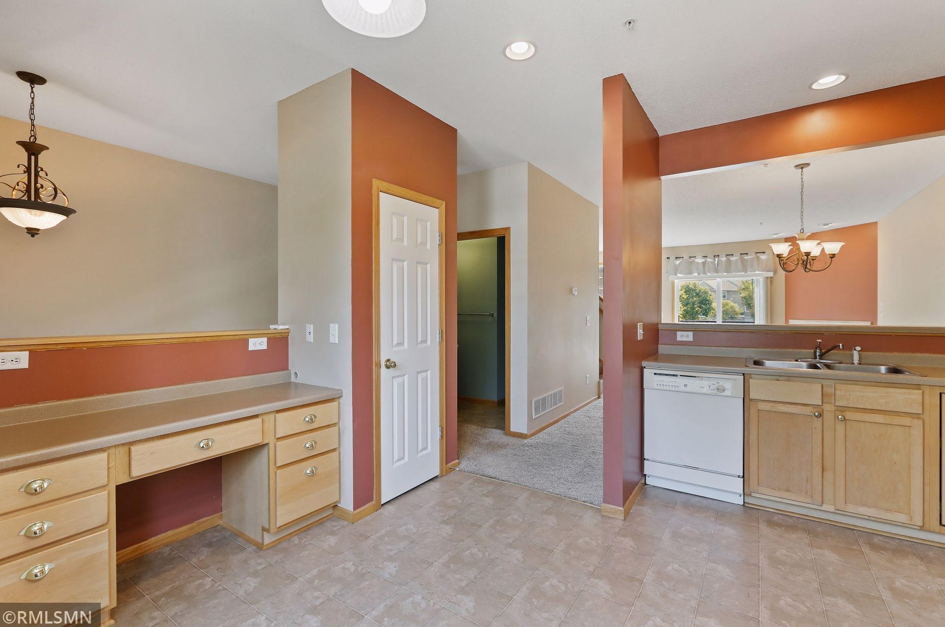 15564 Lilac Dr, Edina MN  55347-0005 exterior