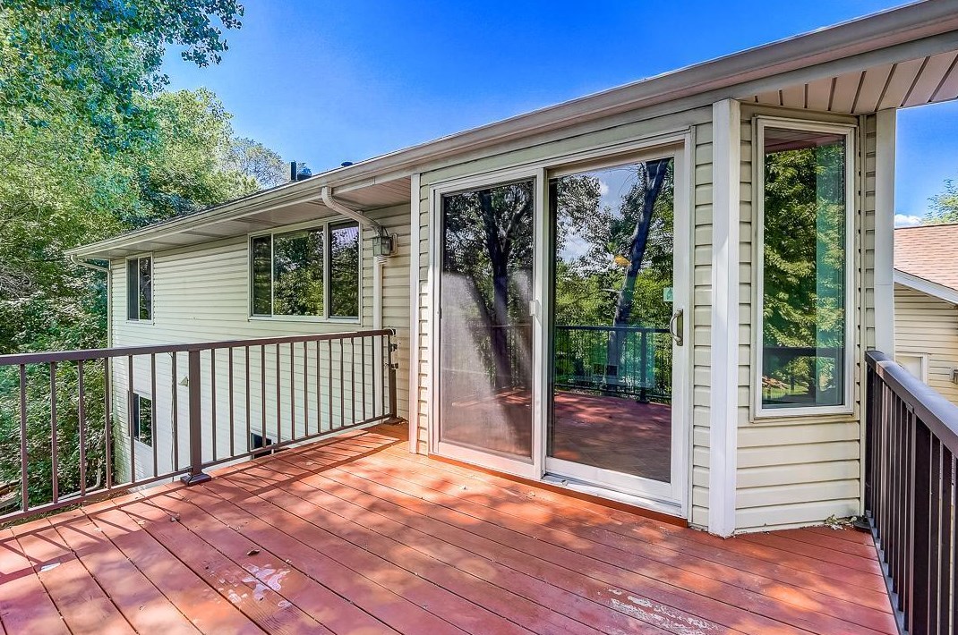 2164 Mcafee Cir, Saint Paul MN  55109-2511 exterior