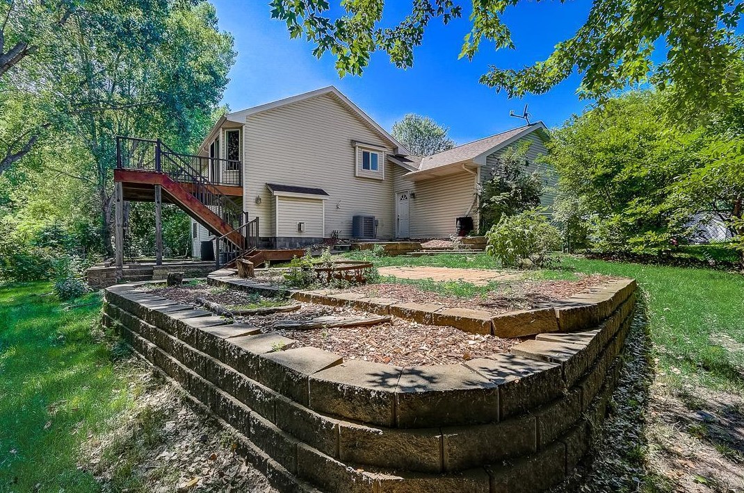 2164 Mcafee Cir, Saint Paul MN  55109-2511 exterior