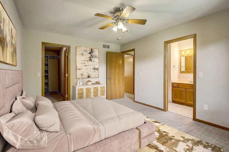 2164 Mcafee Cir, Saint Paul, MN 55109-2511