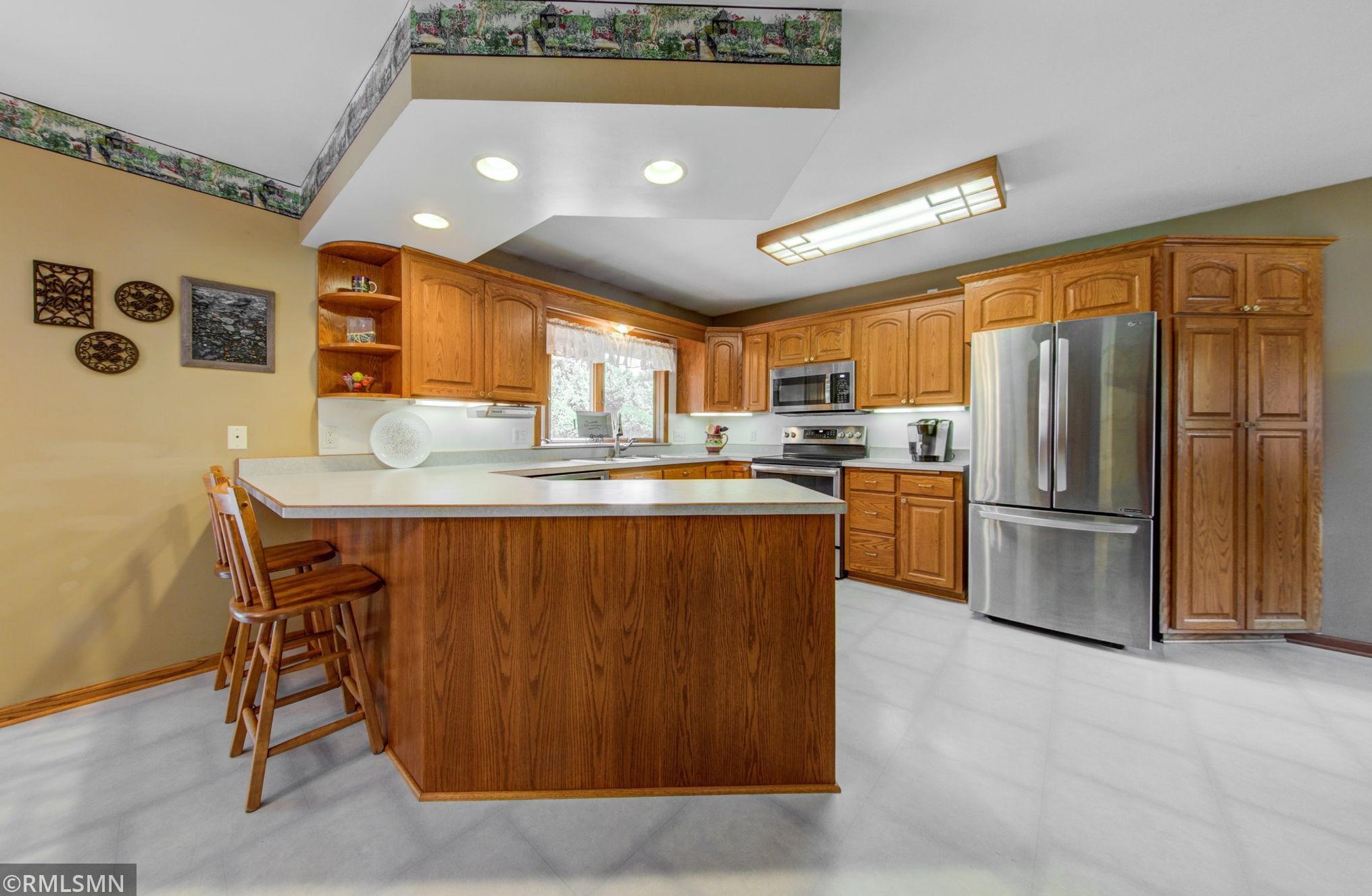 2307 Ronald Ave, Saint Paul, MN 55110-4826