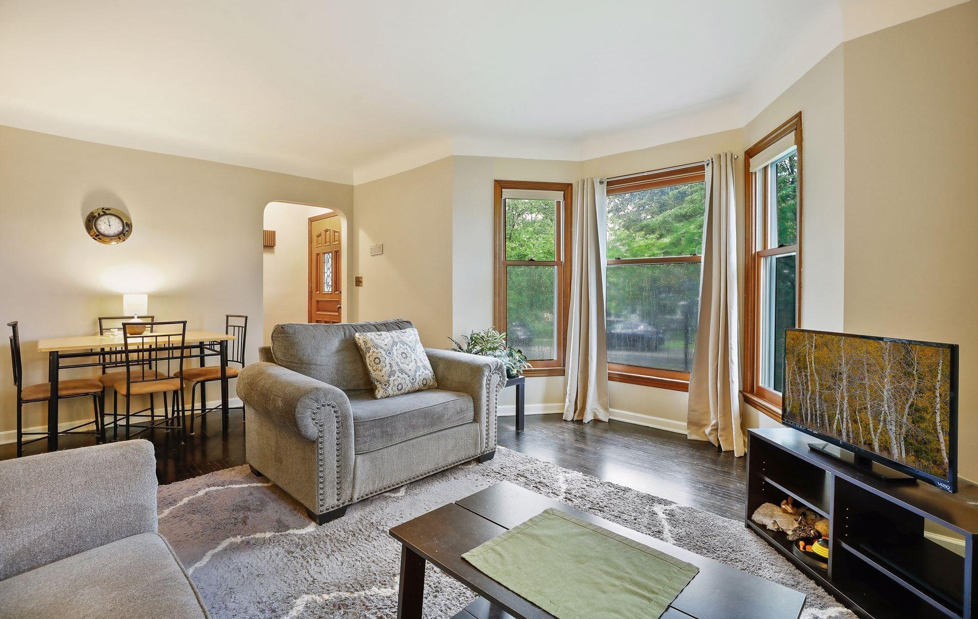 1451 Maywood St, Saint Paul, MN 55117-3418