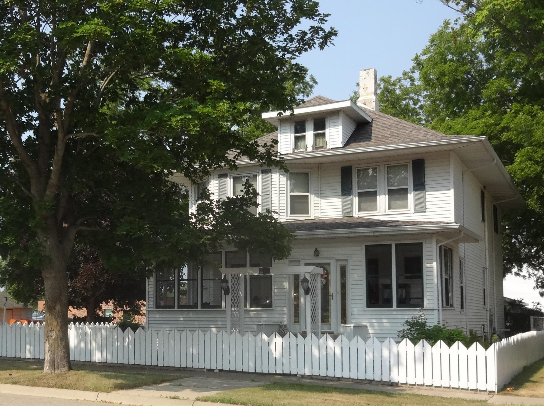 200 N Division St, Hendricks, MN 56136