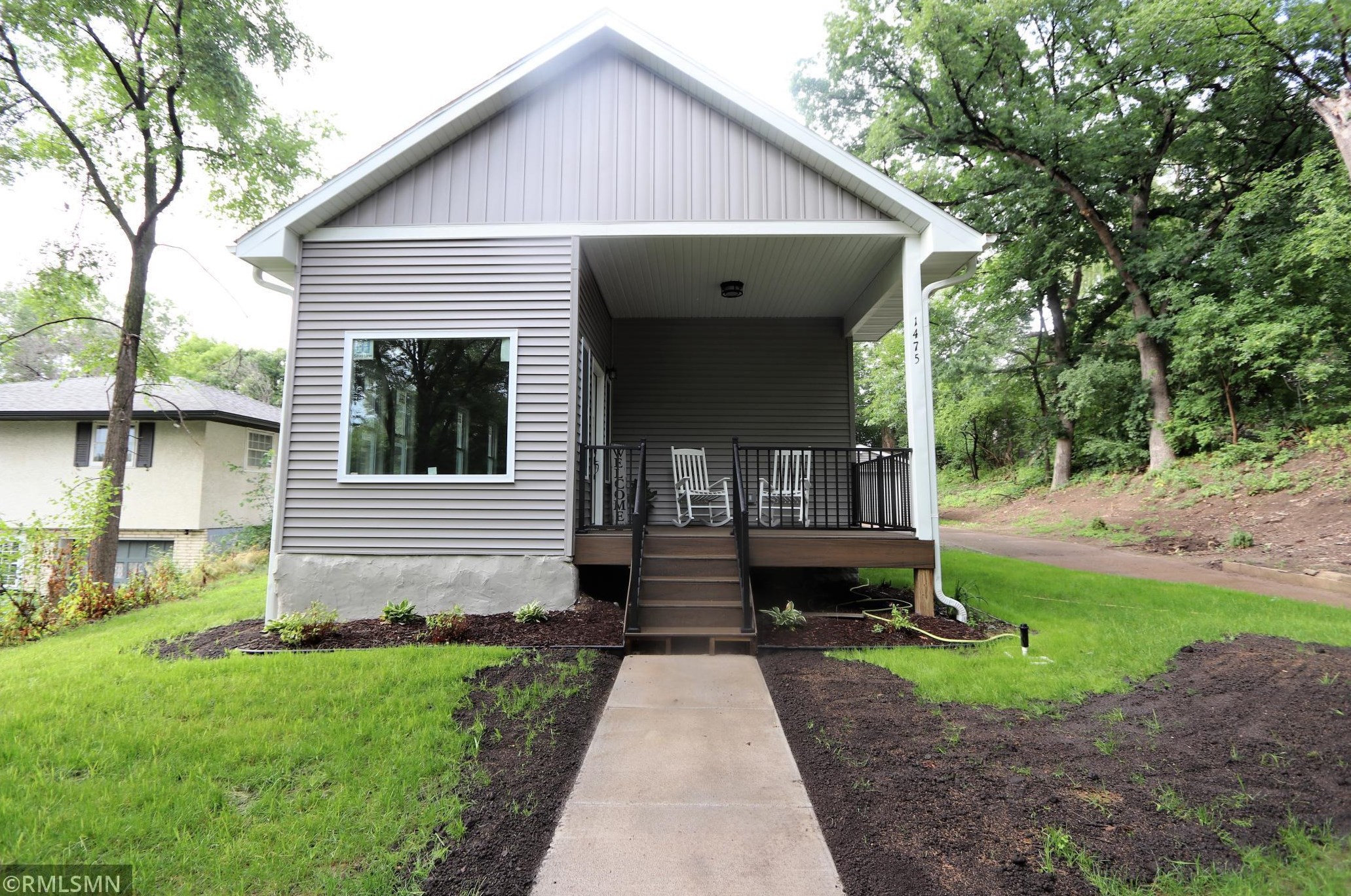 1475 Pacific St, Saint Paul MN  55106-6512 exterior
