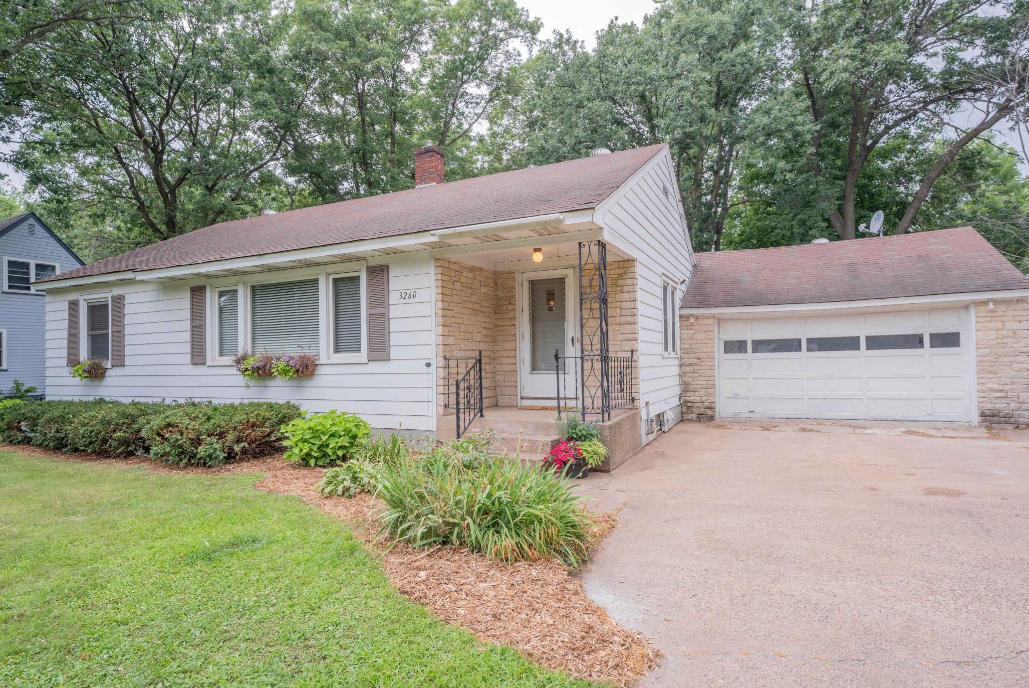 3260 Midway St, Eau Claire, WI 54703