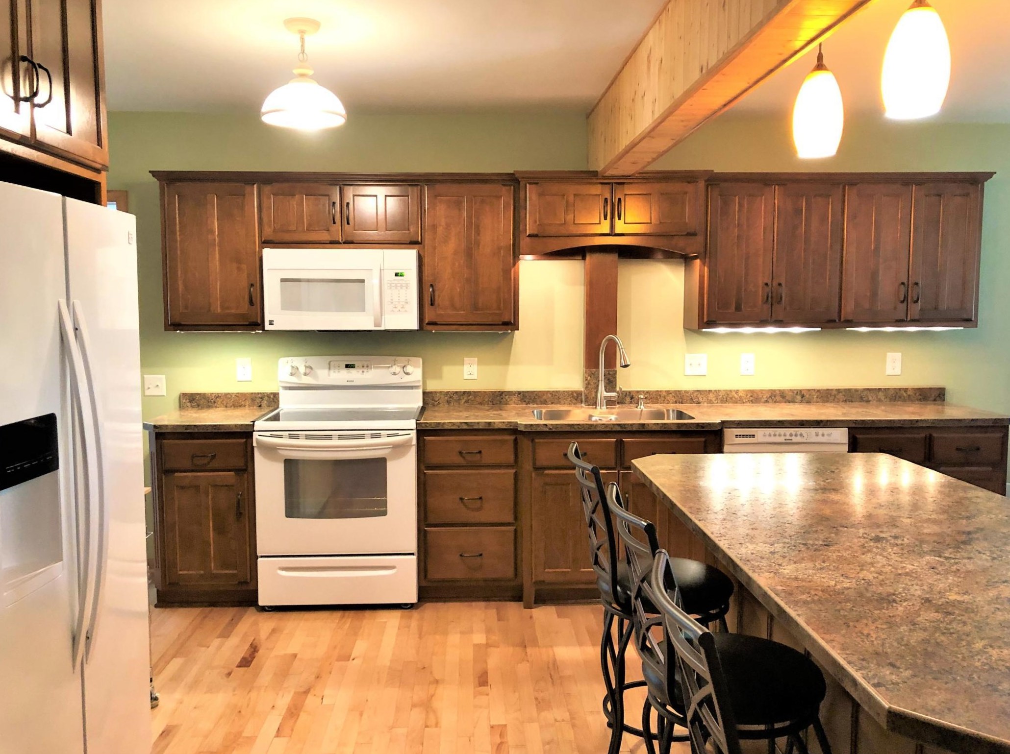 521 Louisiana Ave, Adrian, MN 56110-1052