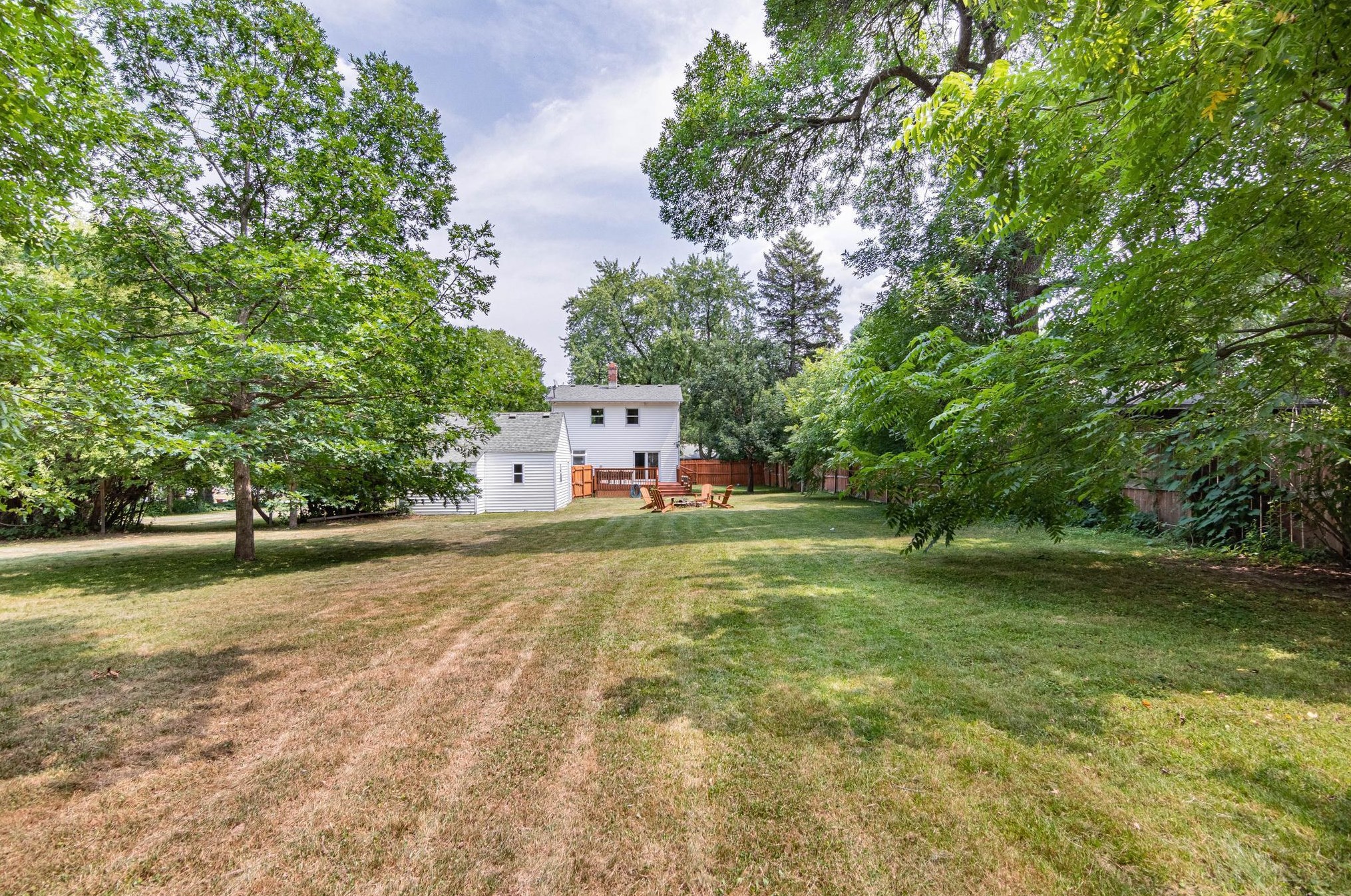 1813 Mcknight Rd, Saint Paul MN  55109-4851 exterior