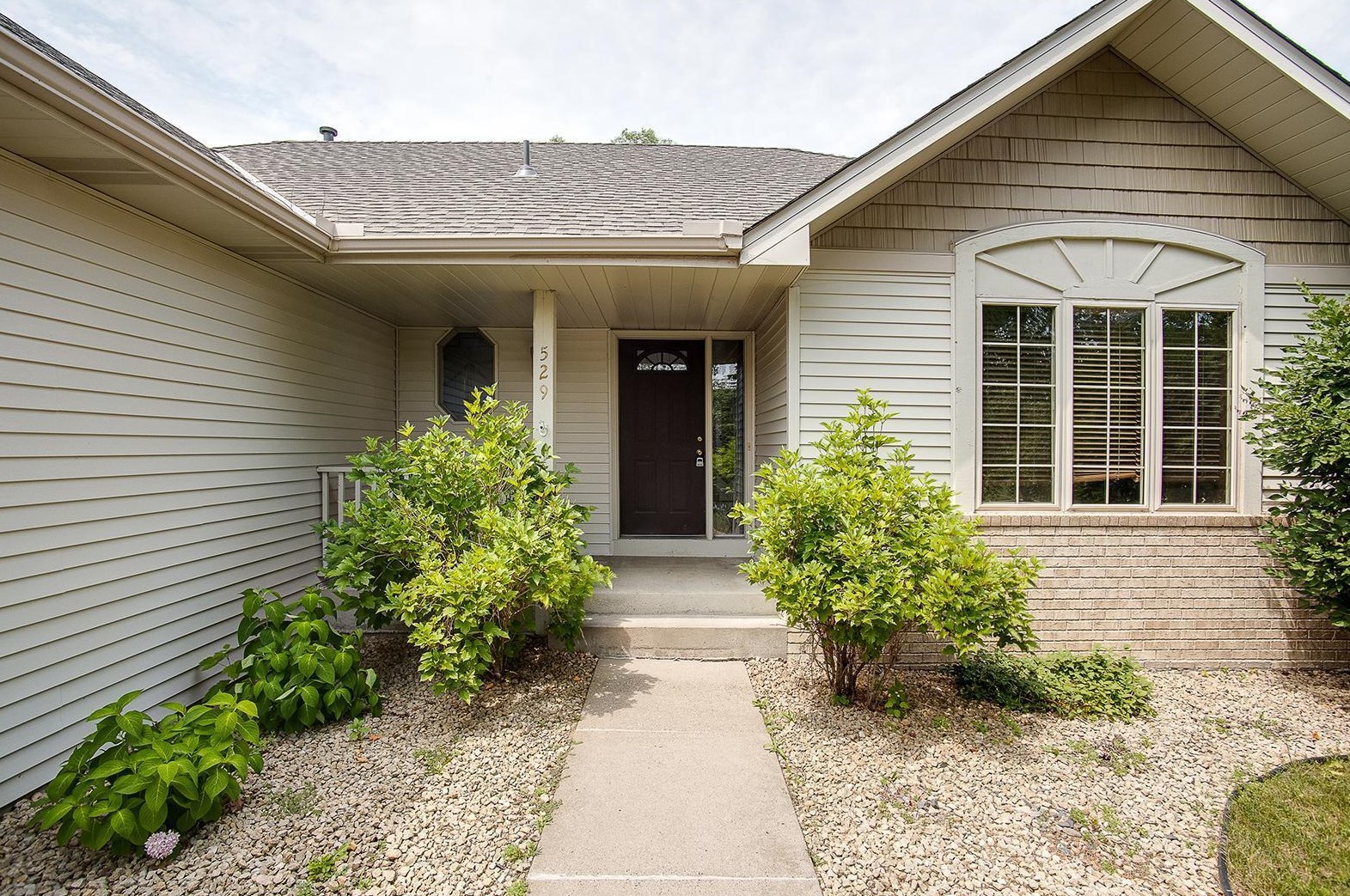 529 14th St, Delano, MN 55328-8186