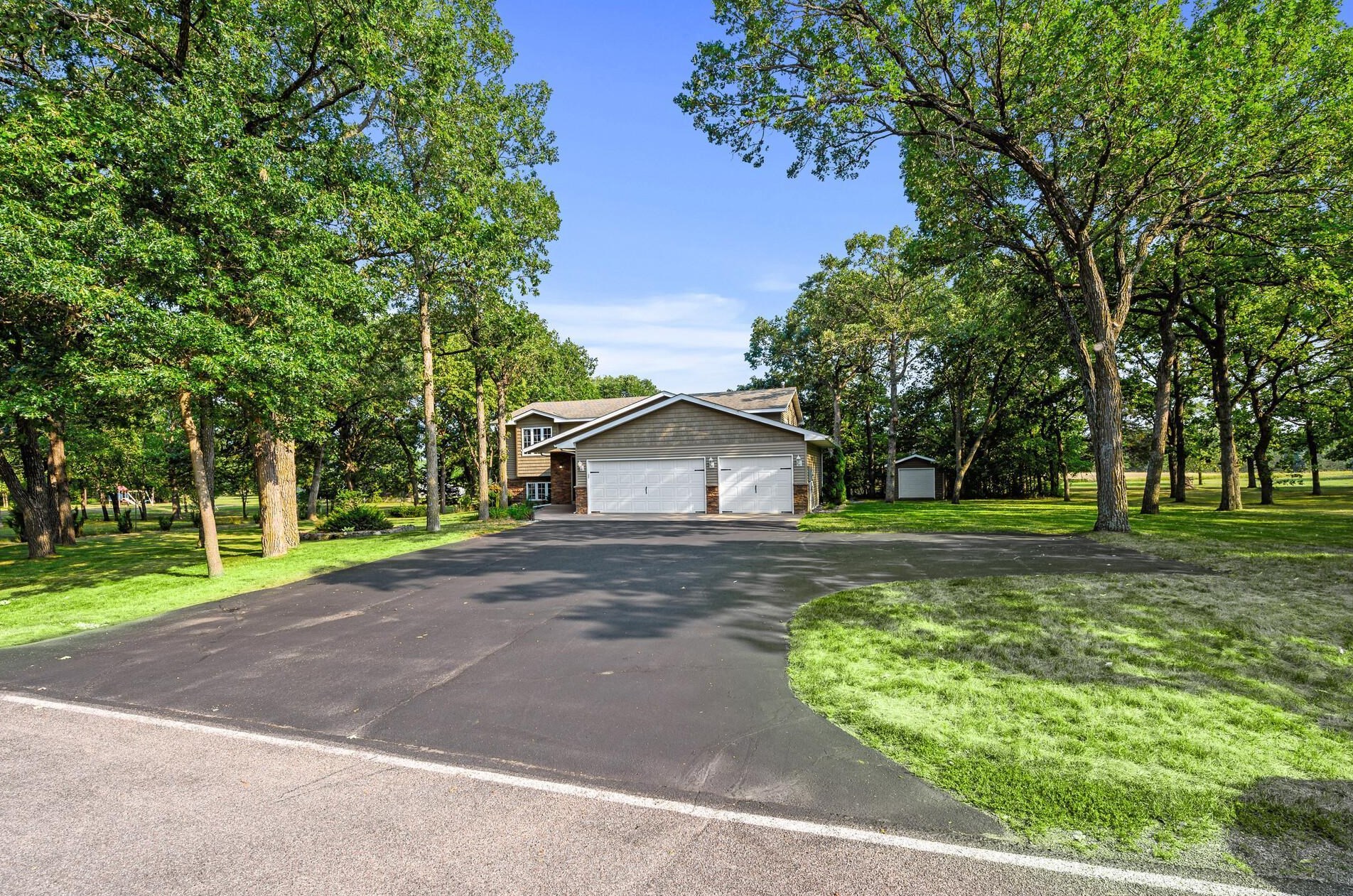 3925 76th St, Clear Lake, MN 55319-9635