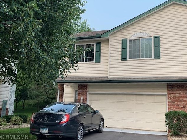 9220 Point Douglas Ln, Cottage Grove, MN 55016-4020