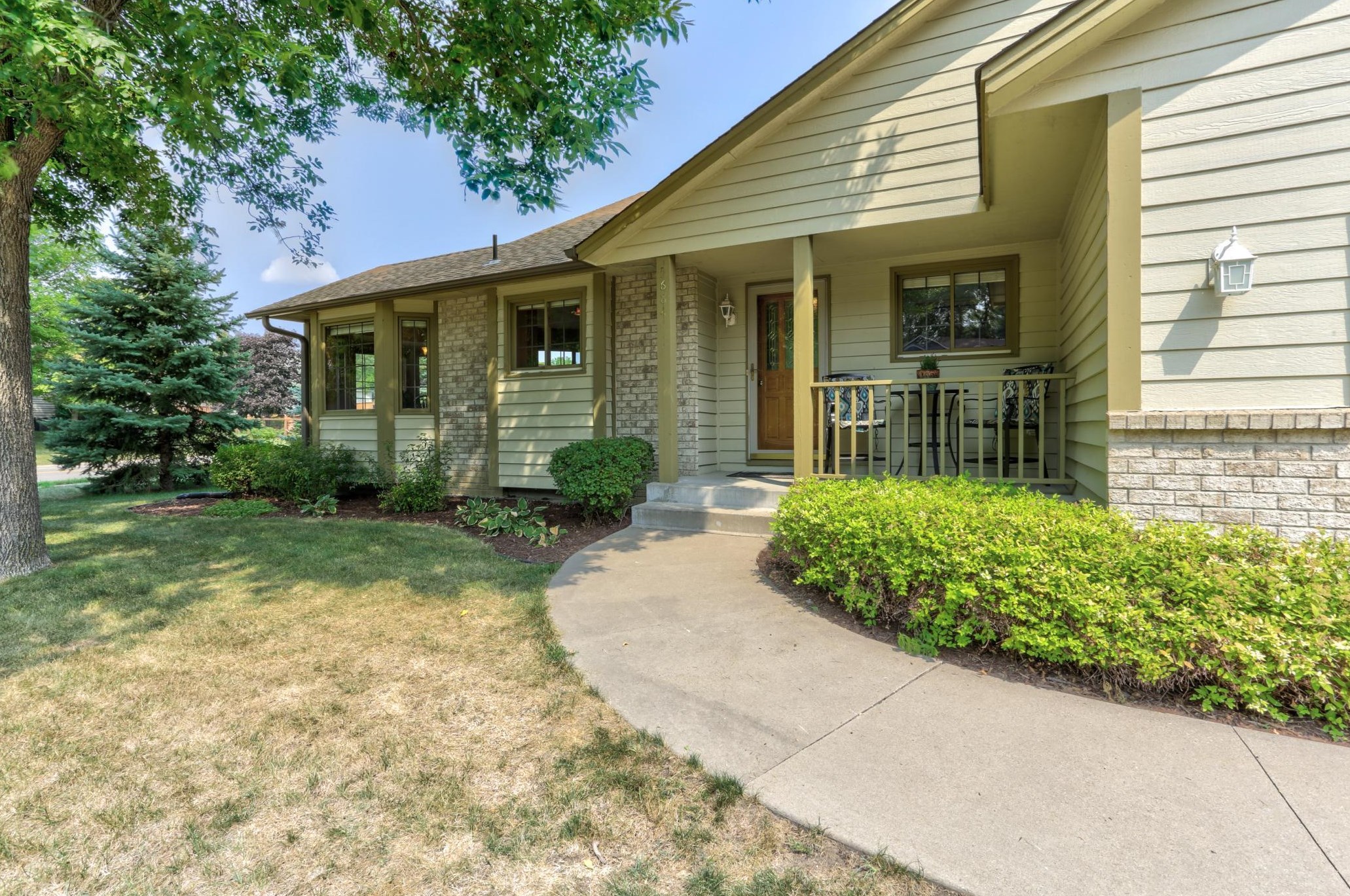 5684 Lone Oak Dr, Prior Lake, MN 55378-4680