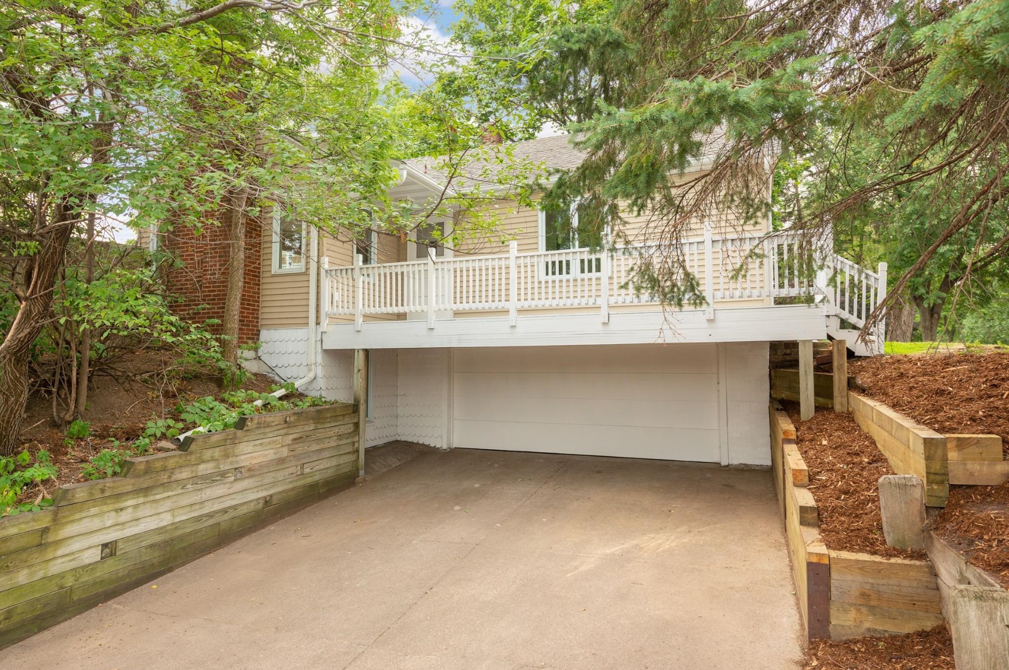 362 Lexington Pkwy, Saint Paul MN  55105-2963 exterior