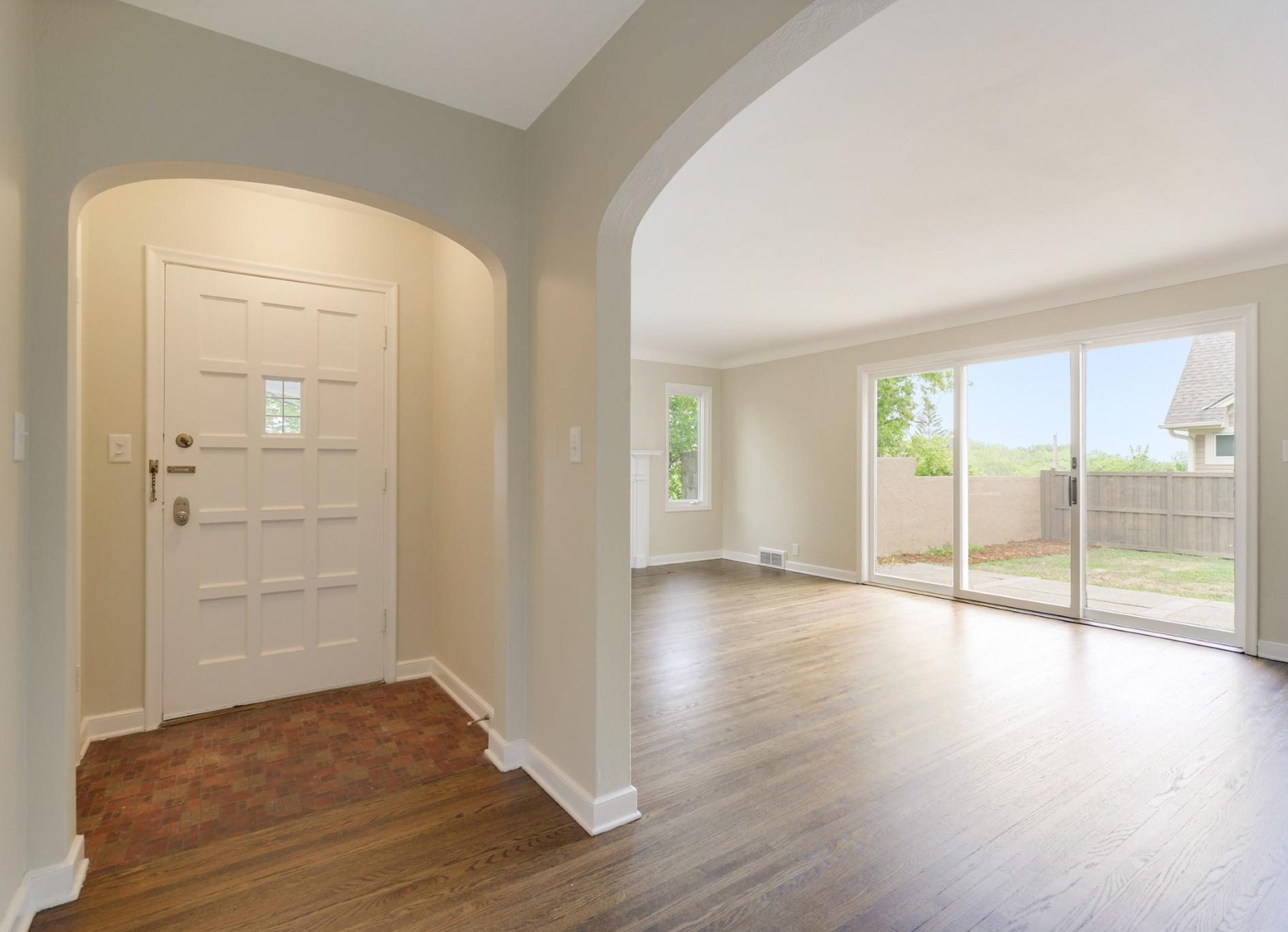 362 Lexington Pkwy, Saint Paul, MN 55105-2963