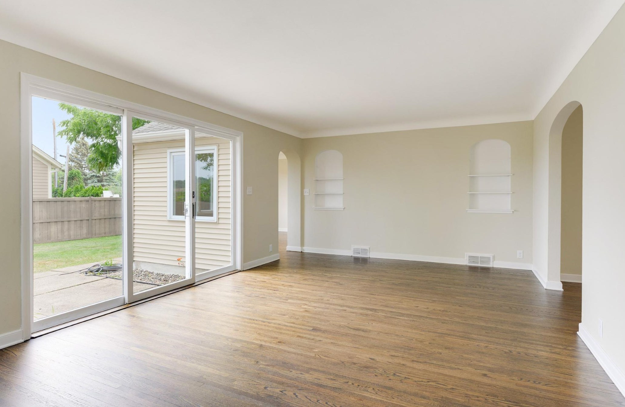 362 Lexington Pkwy, Saint Paul MN  55105-2963 exterior