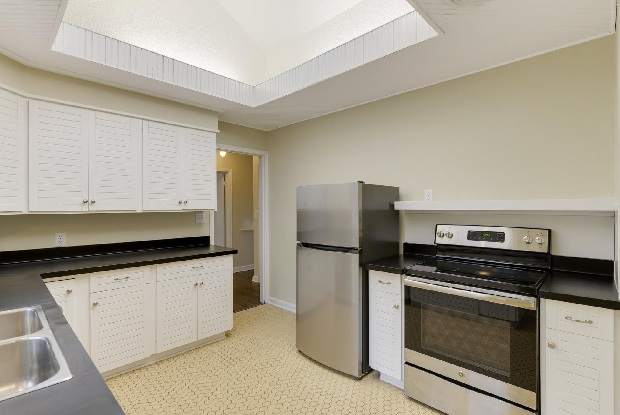 362 Lexington Pkwy, Saint Paul MN  55105-2963 exterior