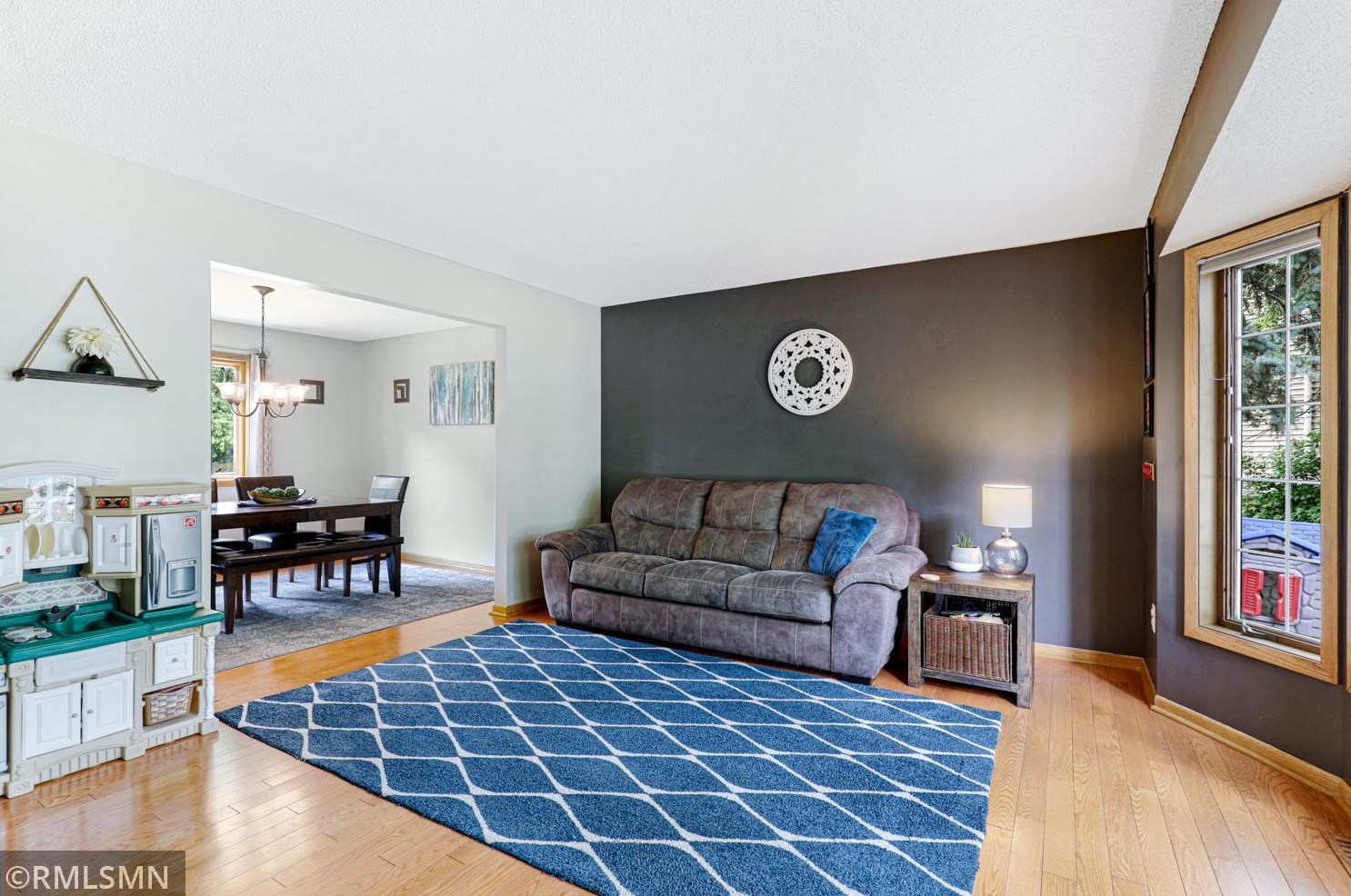 16110 Huron Cir, Lakeville, MN 55044-8872