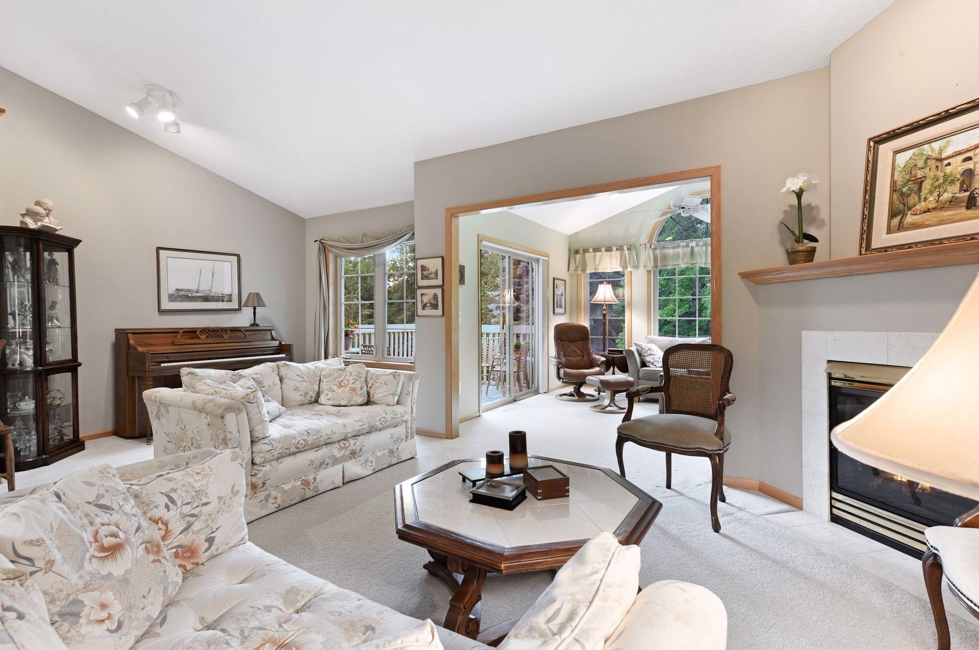 13696 Fenwick Cir, Edina MN 55346-3008 exterior