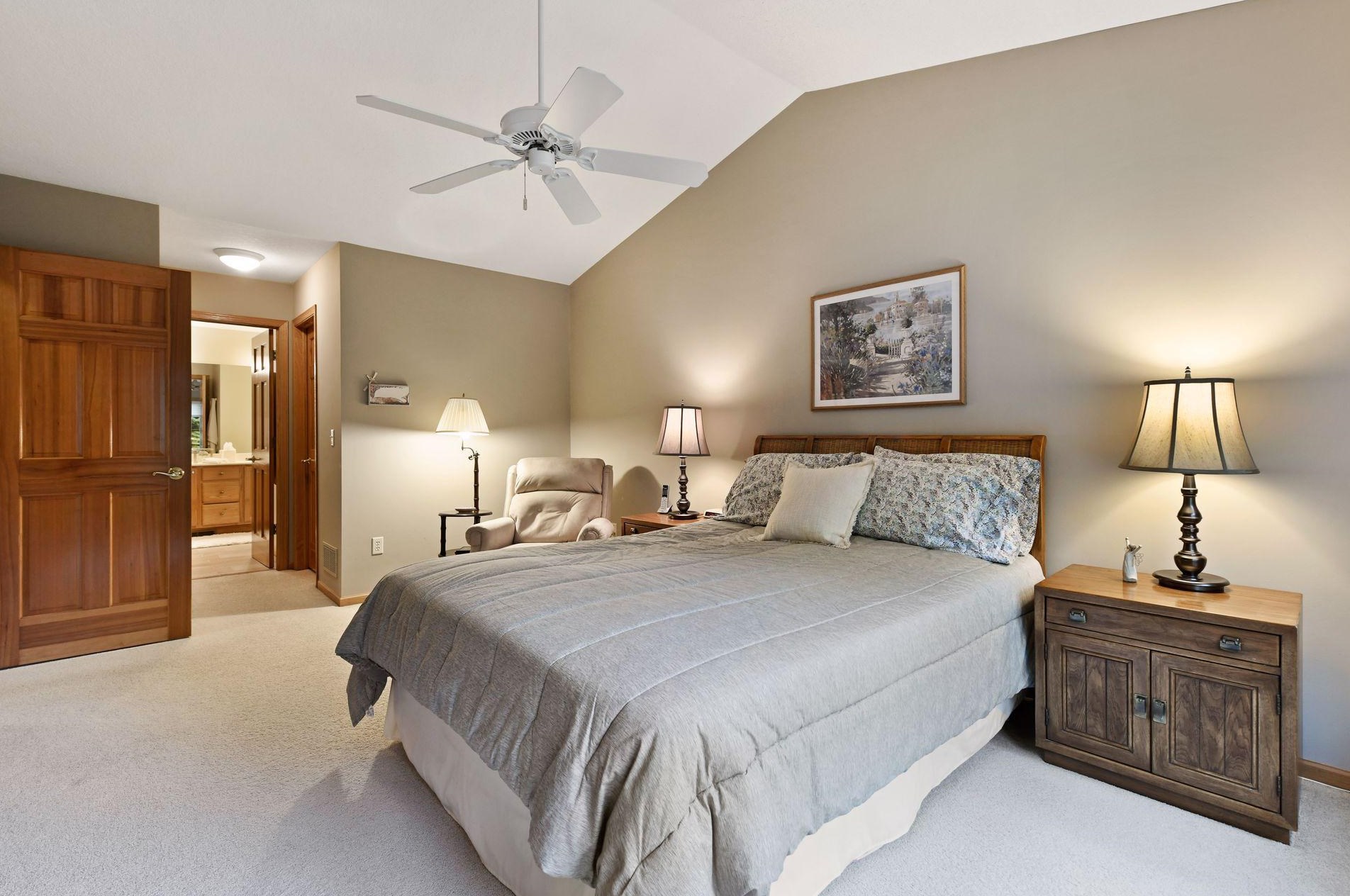 13696 Fenwick Cir, Edina MN 55346-3008 exterior