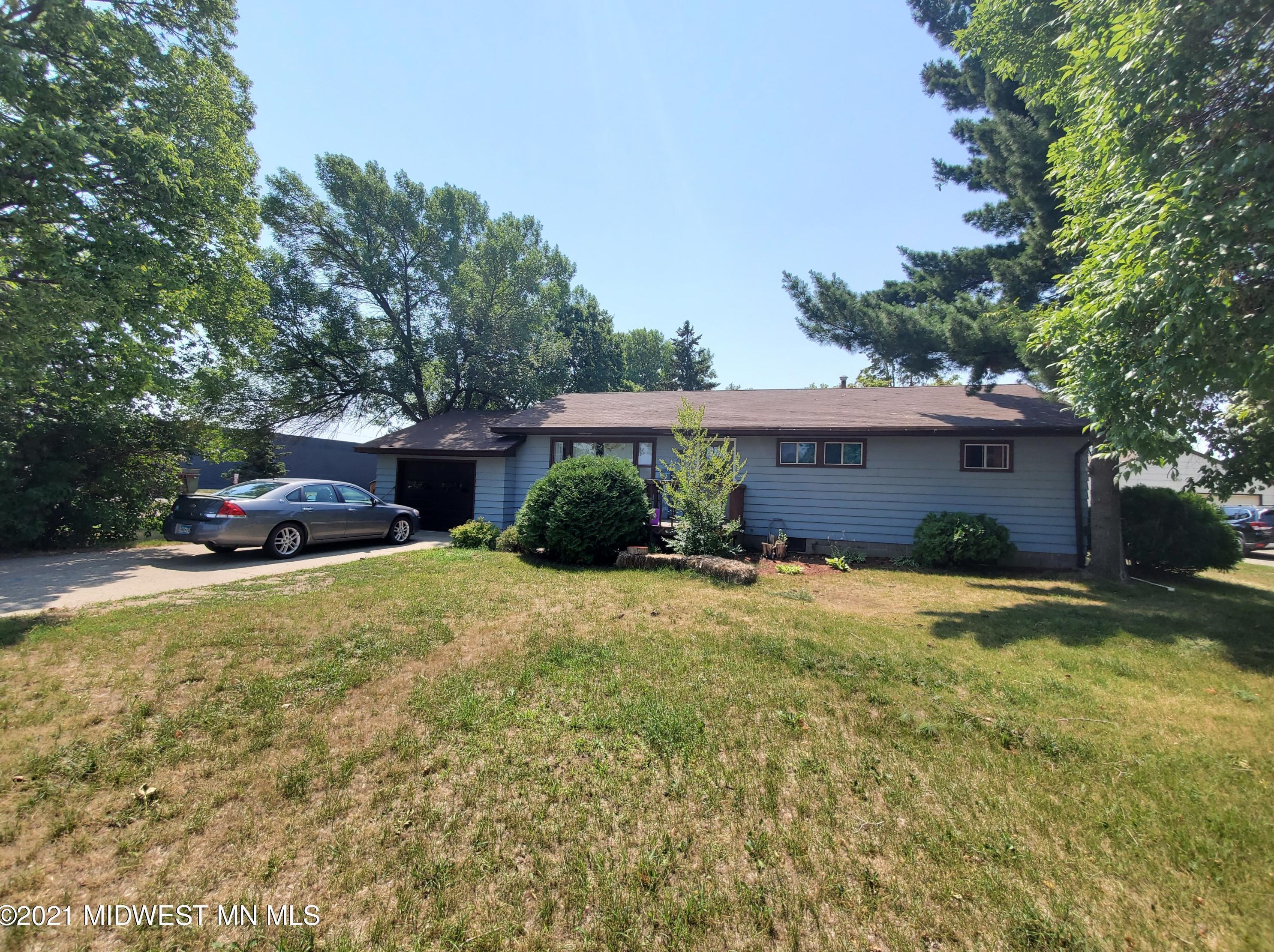 238 Fox St, Perham, MN 56573-1775