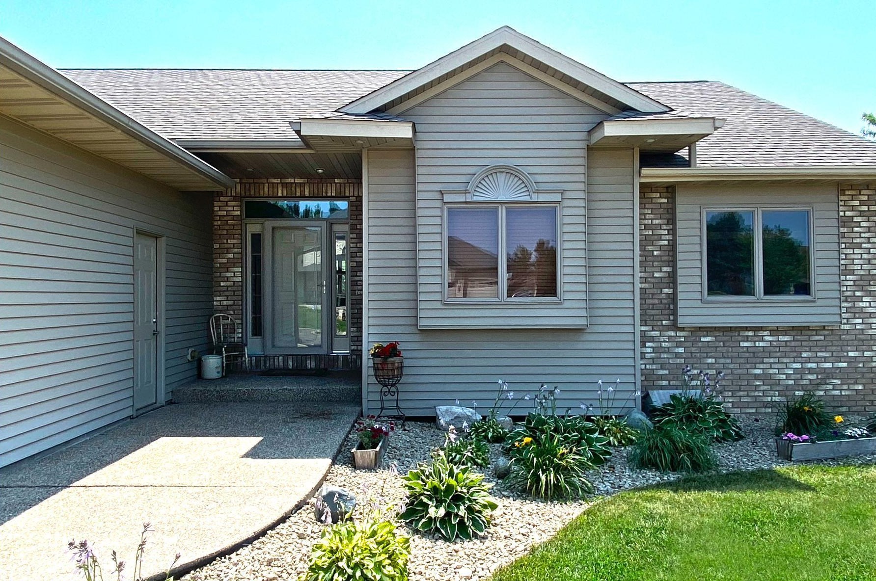 318 13th St, Cold Spring, MN 56320-4512