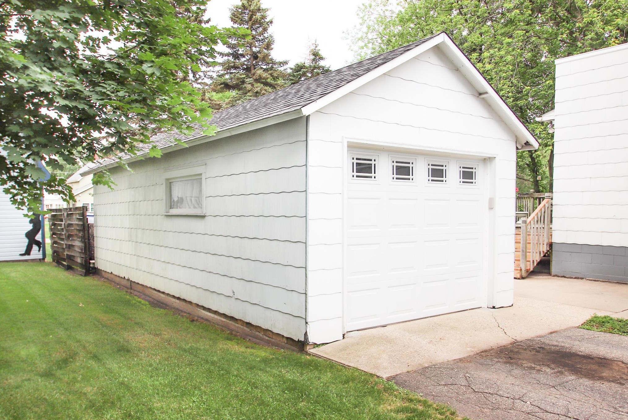 320 Main Street W, Melrose, MN 56352