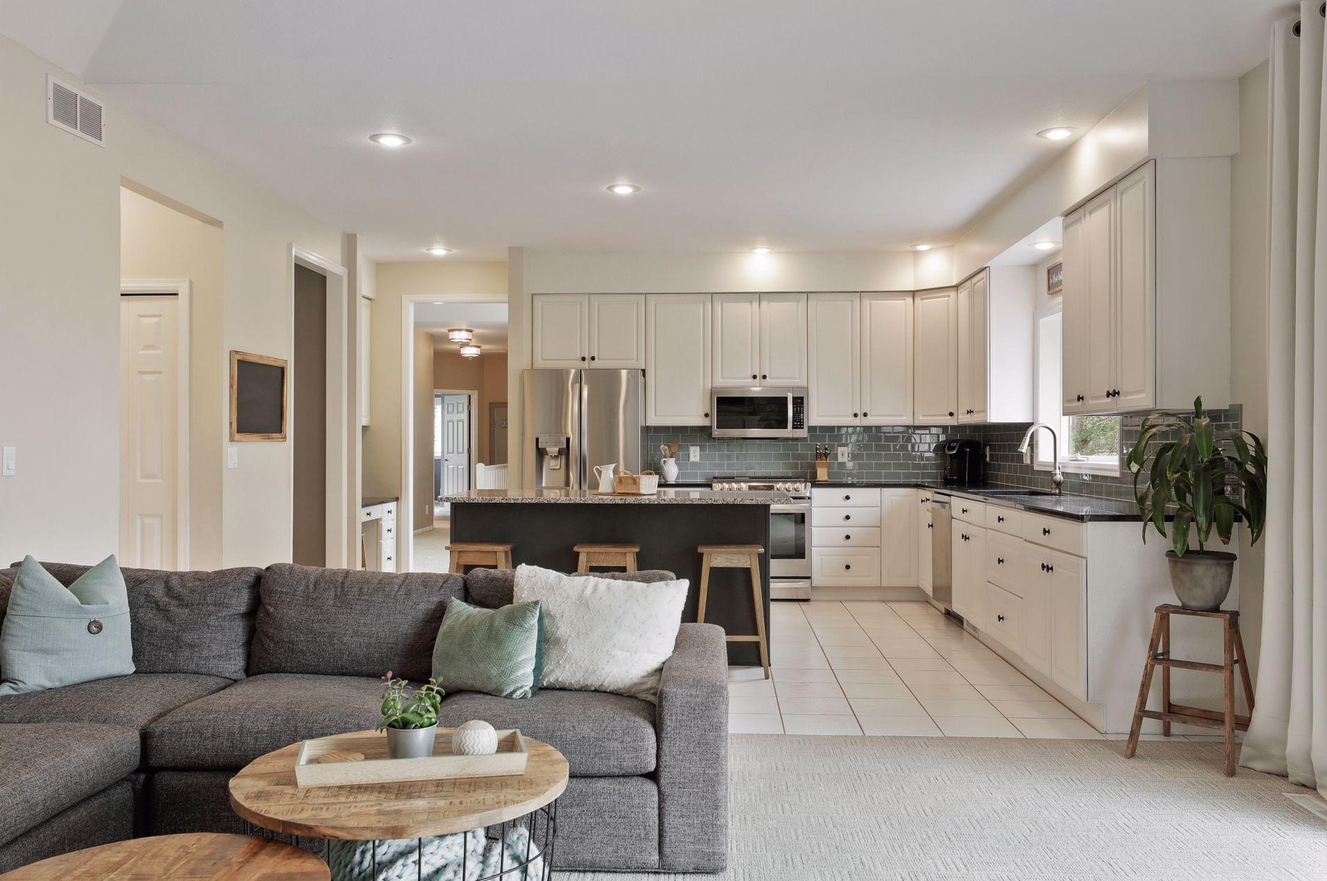 7722 Somerset Rd, Saint Paul MN  55125-2382 exterior