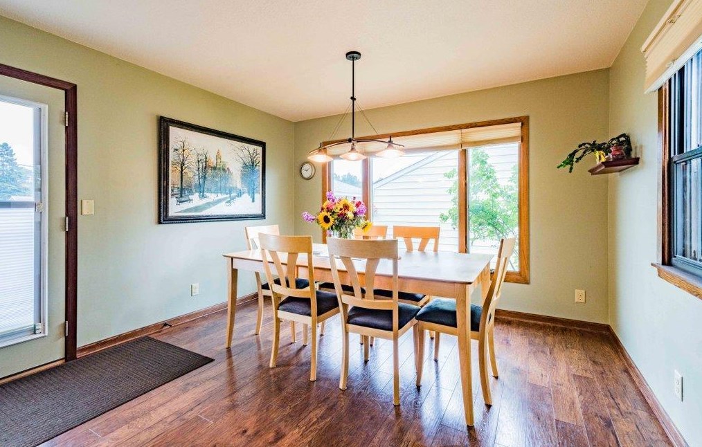 1638 Sherwood Ave, Saint Paul MN  55106-2214 exterior