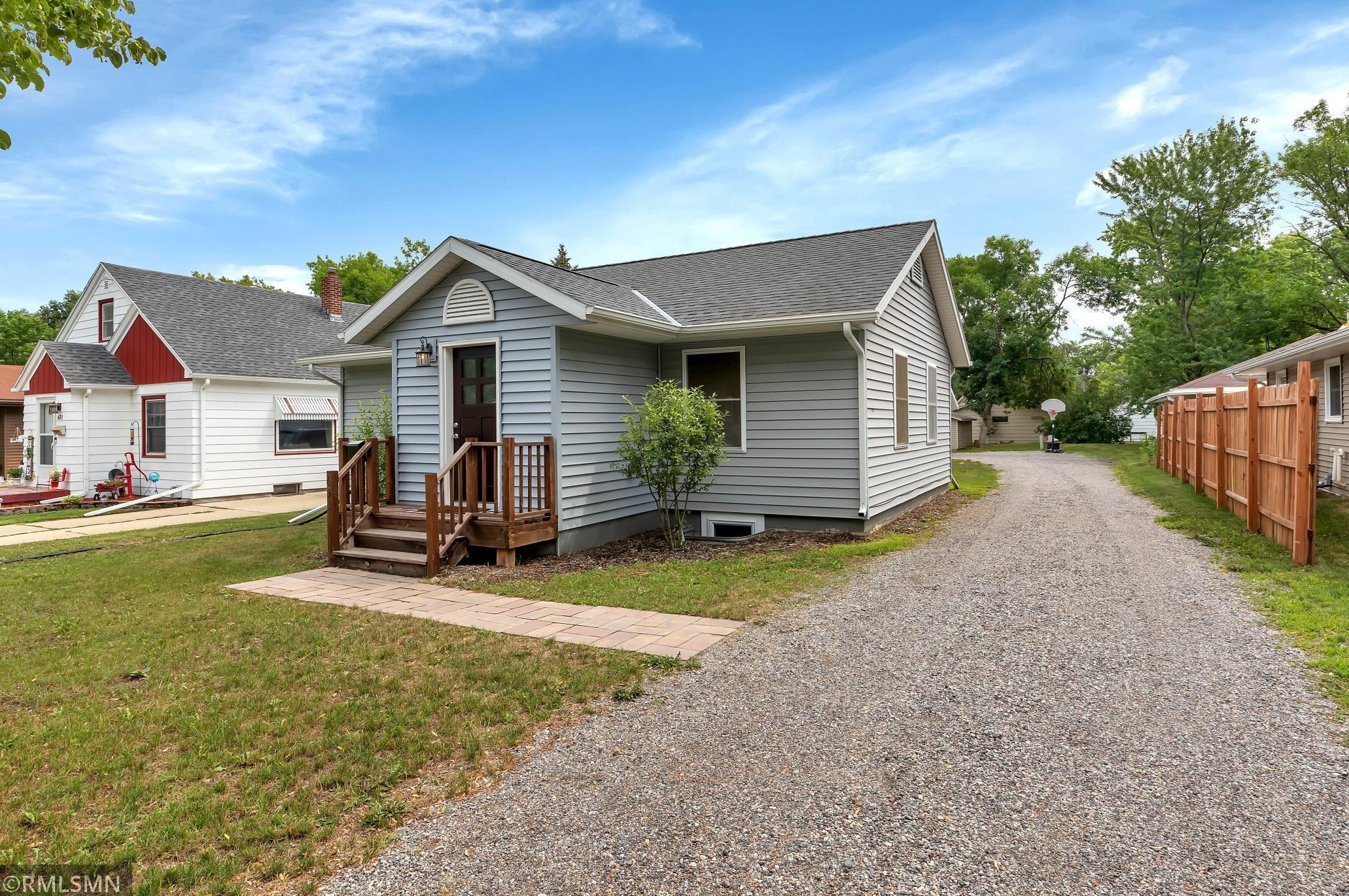 633 Charlotte St Se, Willmar, MN 56201