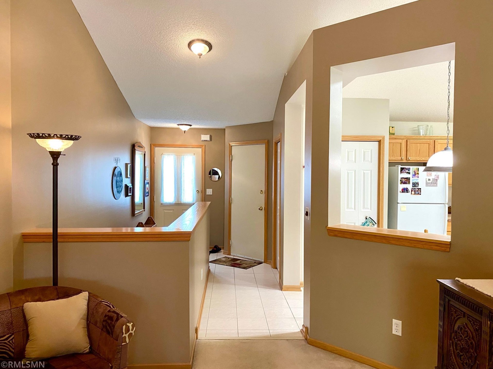 8868 Coppersmith Ct, Inver Grove Heights, MN 55076