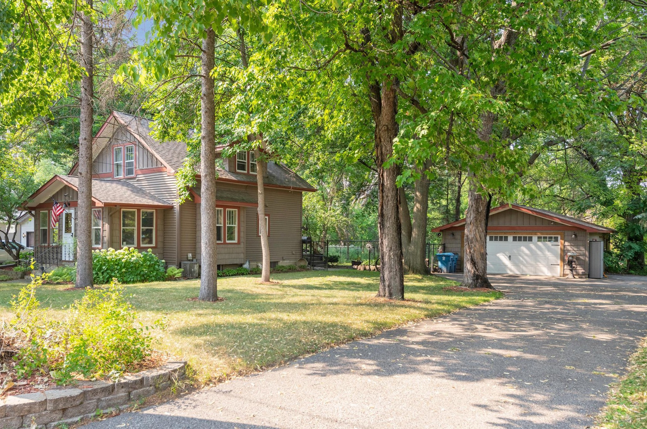 619 2nd Ave Nw, Columbus, MN 55025