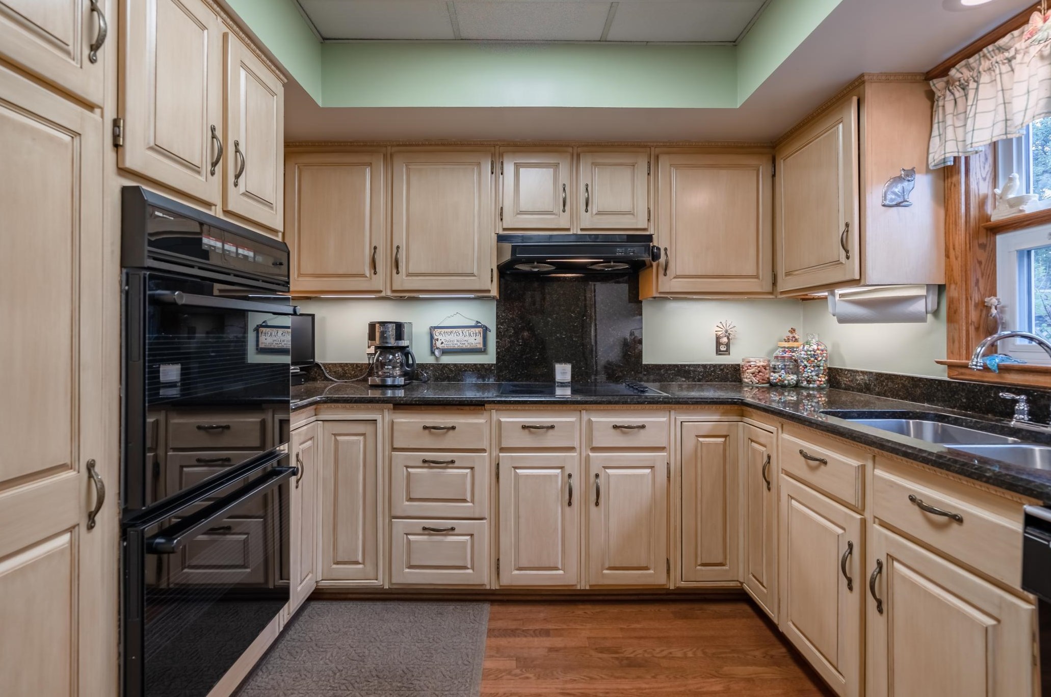 823 Cedar Ave, Havana, MN 55060-1138