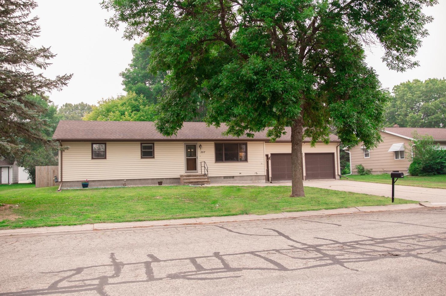 357 1st St E, Gaylord, MN 55334