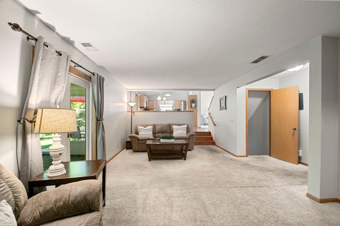 7190 Joliet Ave, Cottage Grove MN  55016-3624 exterior