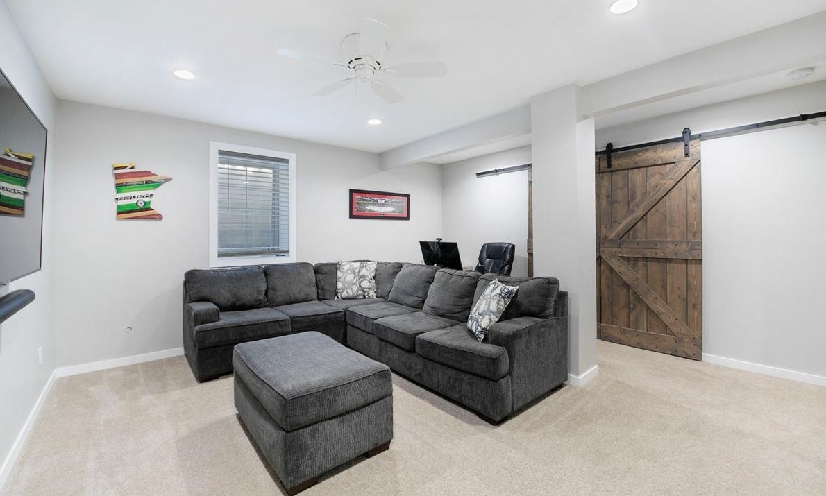 7190 Joliet Ave, Cottage Grove MN  55016-3624 exterior