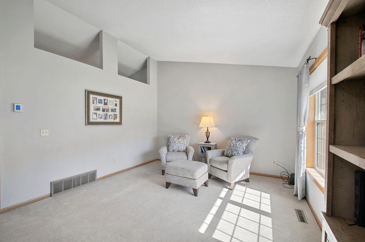 7190 Joliet Ave, Cottage Grove MN  55016-3624 exterior