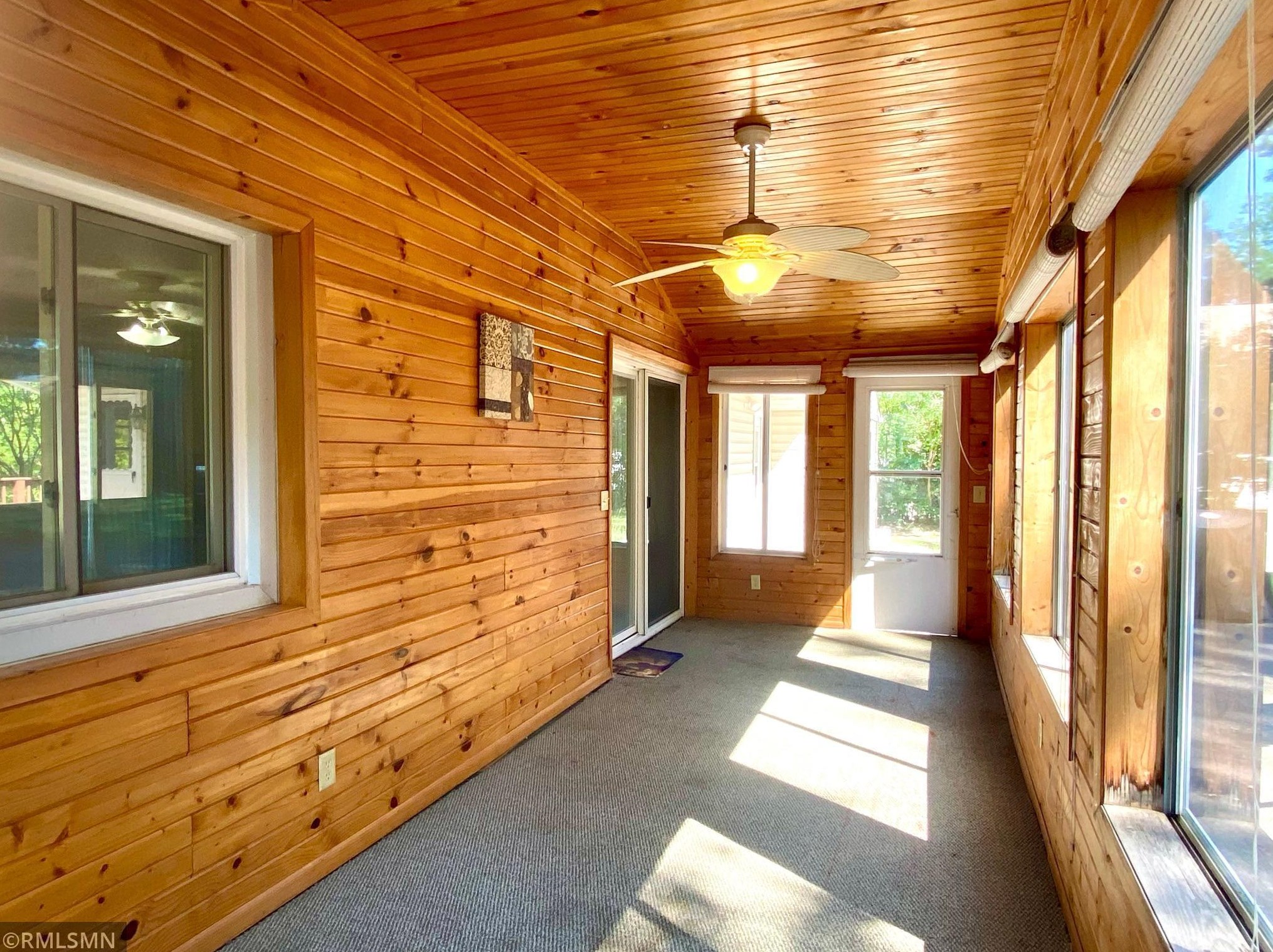 3026 Victoria St, Saint Paul MN  55113-1934 exterior