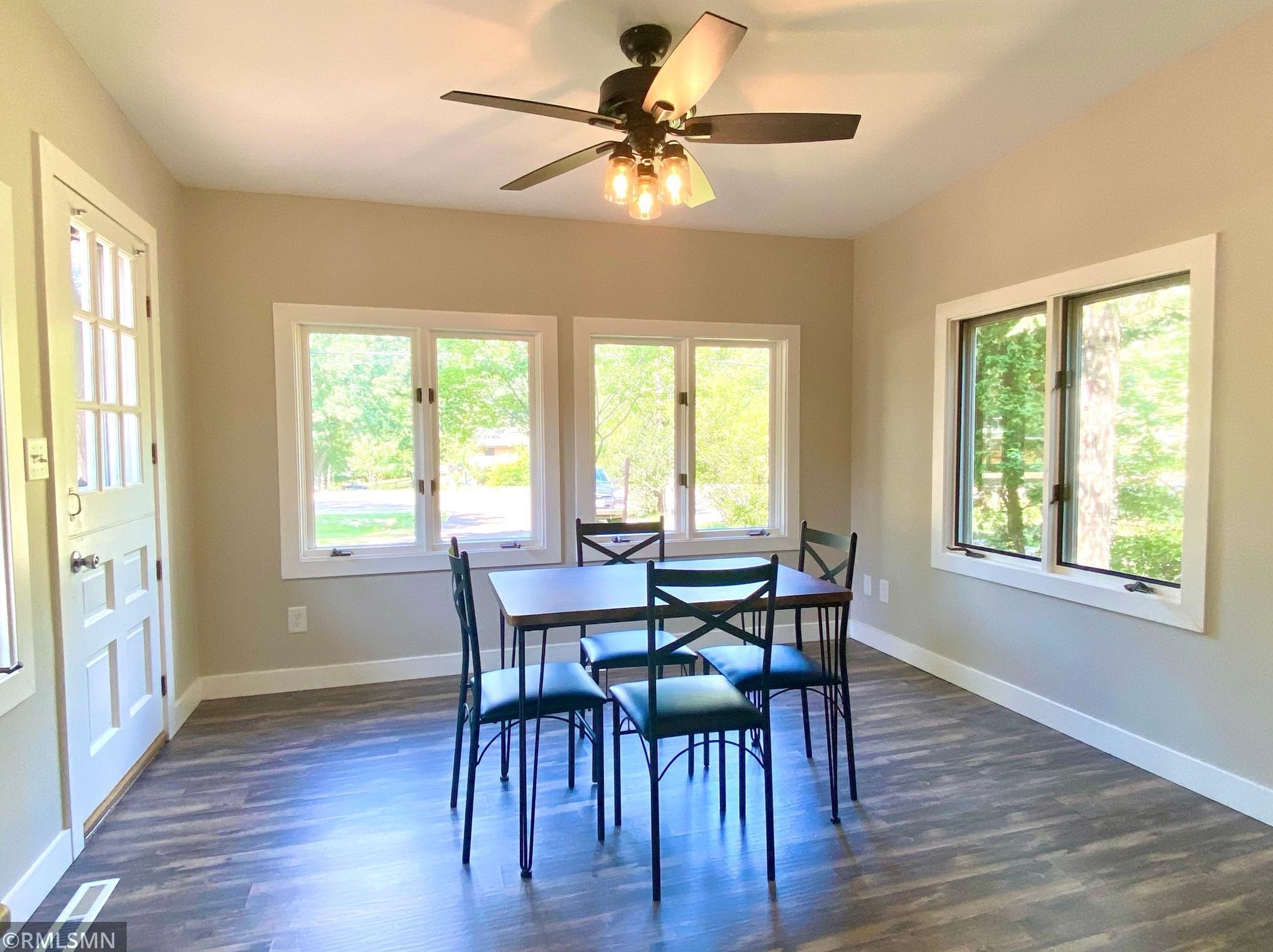 3026 Victoria St, Saint Paul MN  55113-1934 exterior