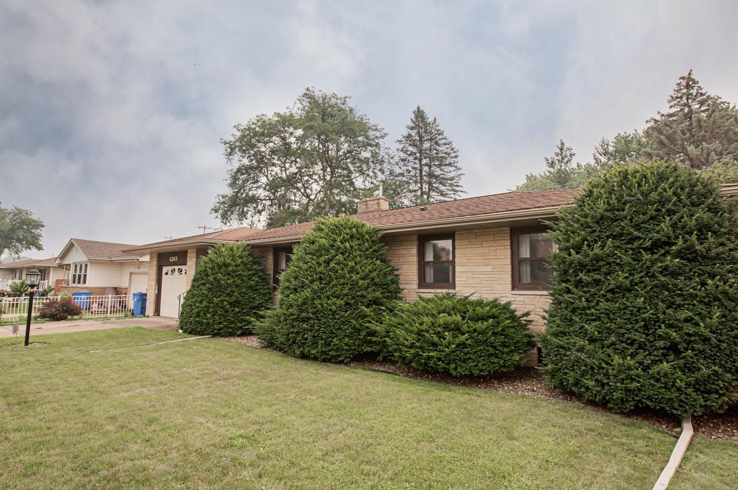 1283 Randall St, Wilson, MN 55987-2571