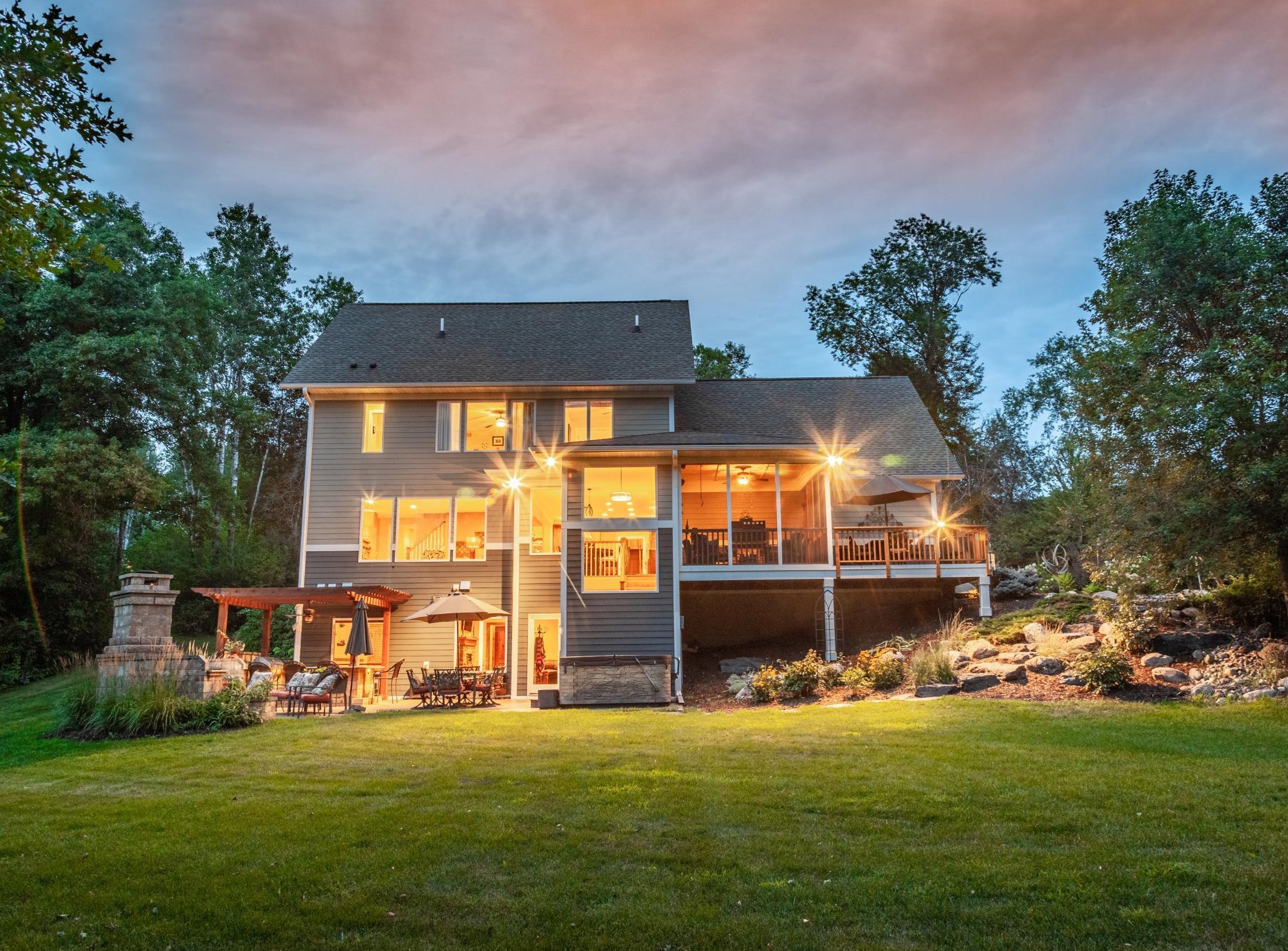 863 Prairie Meadows Dr, Hudson, WI 54016